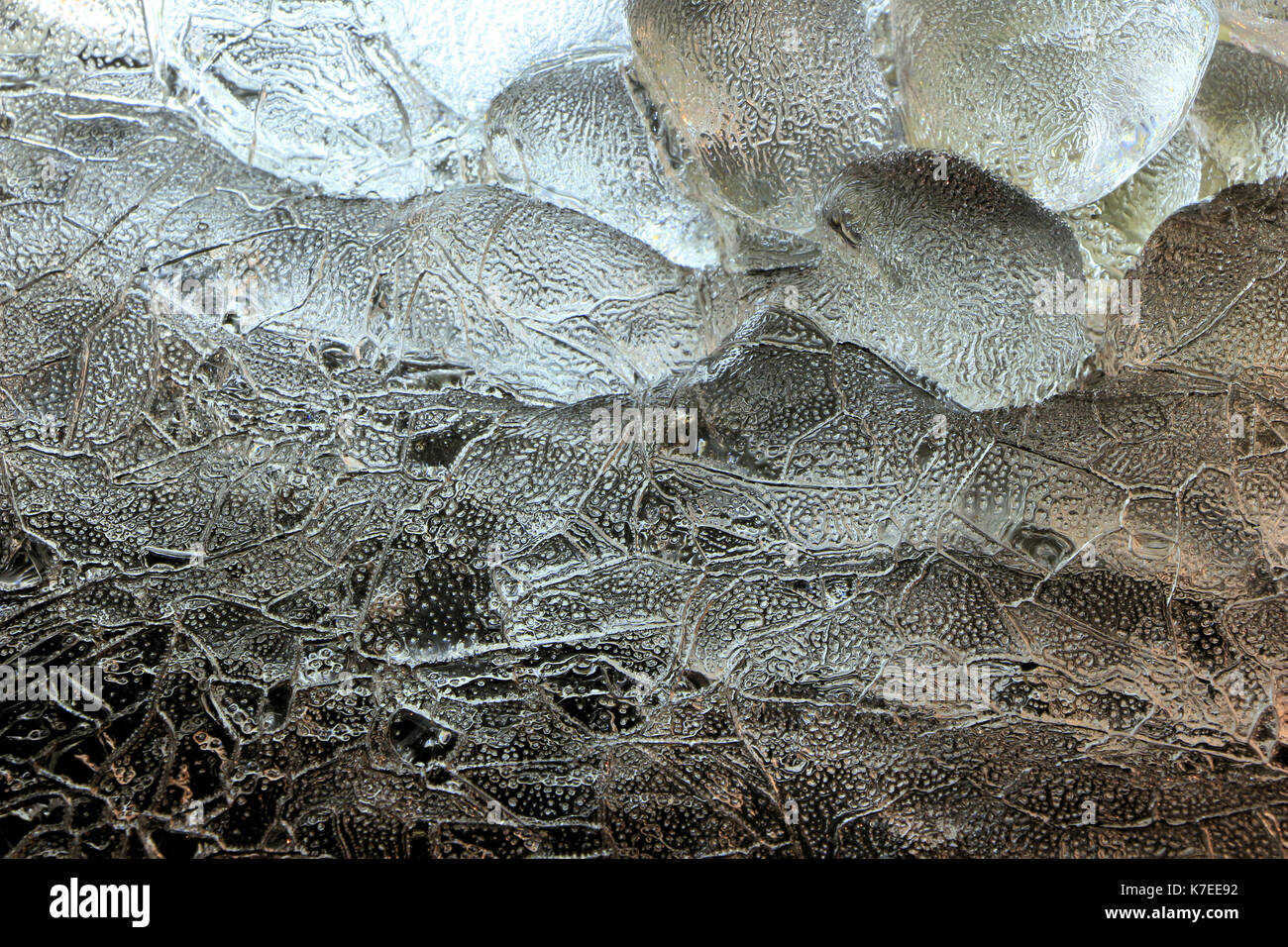 Le rétro-éclairage artistique en glace de fuir en plafond e b papier eddy usine fermée en 2007. Banque D'Images