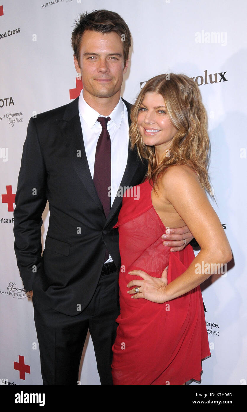 Josh Duhamel et Fergie à l'American Red Cross Annual Red Tie Affair Fairmont Miramar Hotel & Bungalows, Santa Monica, CA, États-Unis 9 avril 2011 RTNRD / MediaPunch Banque D'Images