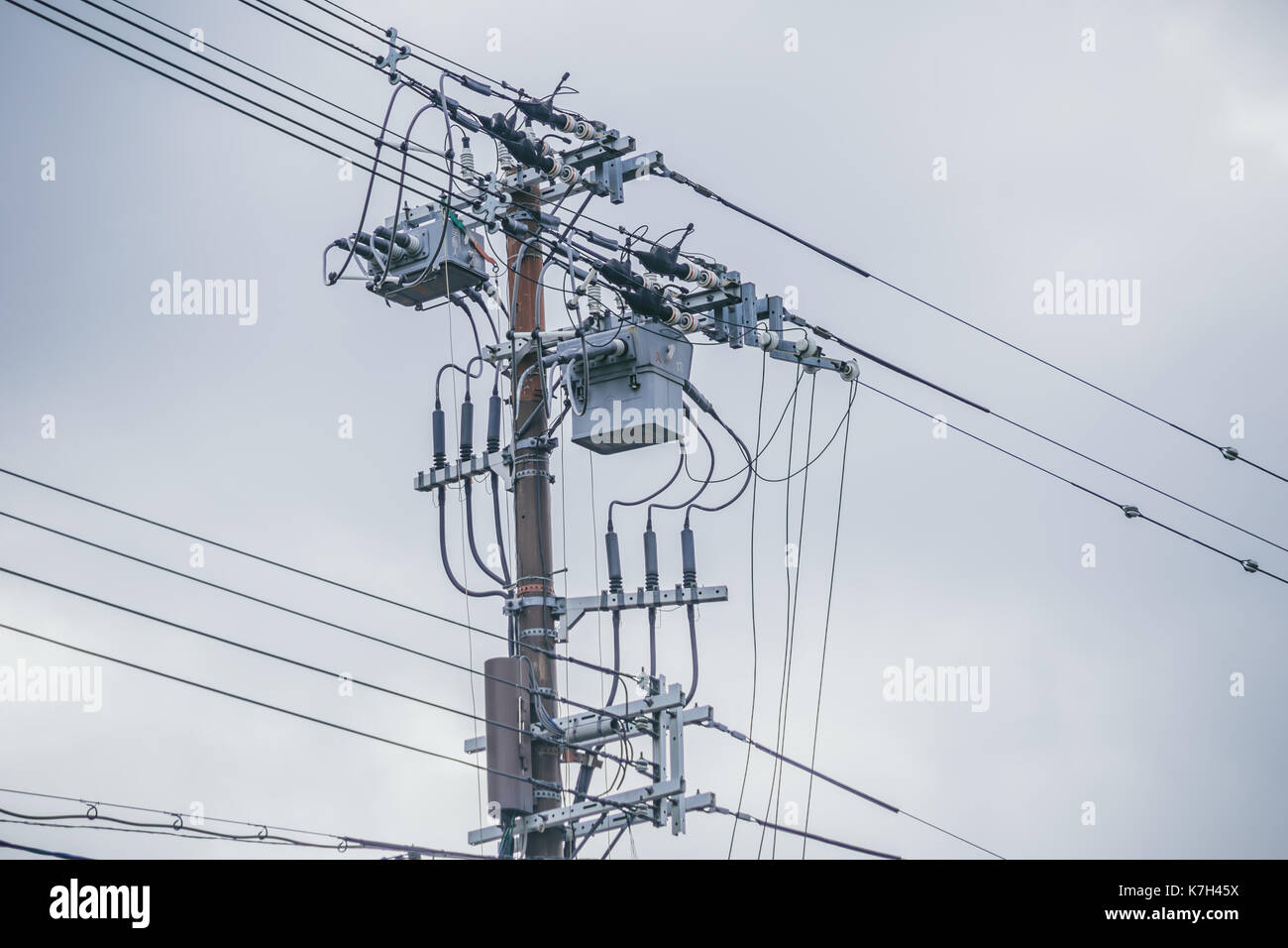 Gestion de l'électricité propre style japonais post dans la ville de Kyoto. Banque D'Images