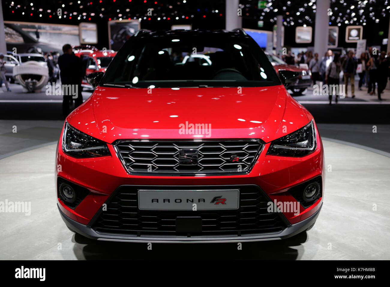 Francfort, Allemagne. 15 septembre 2017. Le constructeur automobile espagnol Seat, qui fait partie du groupe Volkswagen, Seat présente le véhicule utilitaire multisegment fr arona en première mondiale au 67. aai. le 67. internationale automobil-ausstellung (IAA de Francfort est à plus de 1 000 exposants l'un des plus grands salons automobiles au monde. Le salon est ouvert pour le public en général à partir de la 16e jusqu'au 24 septembre. Banque D'Images