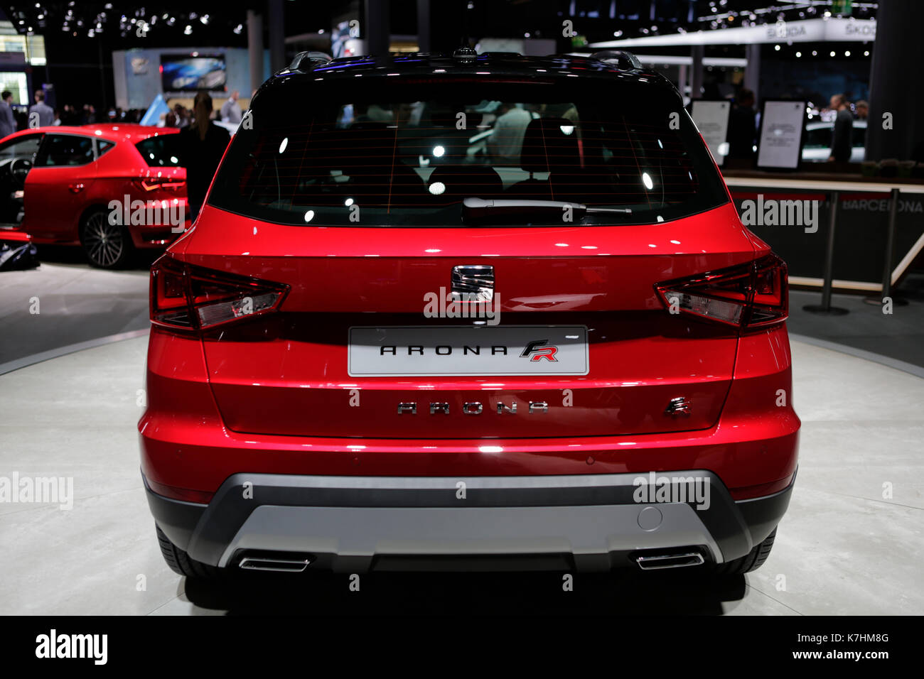 Francfort, Allemagne. 15 septembre 2017. Le constructeur automobile espagnol Seat, qui fait partie du groupe Volkswagen, Seat présente le véhicule utilitaire multisegment fr arona en première mondiale au 67. aai. le 67. internationale automobil-ausstellung (IAA de Francfort est à plus de 1 000 exposants l'un des plus grands salons automobiles au monde. Le salon est ouvert pour le public en général à partir de la 16e jusqu'au 24 septembre. Banque D'Images