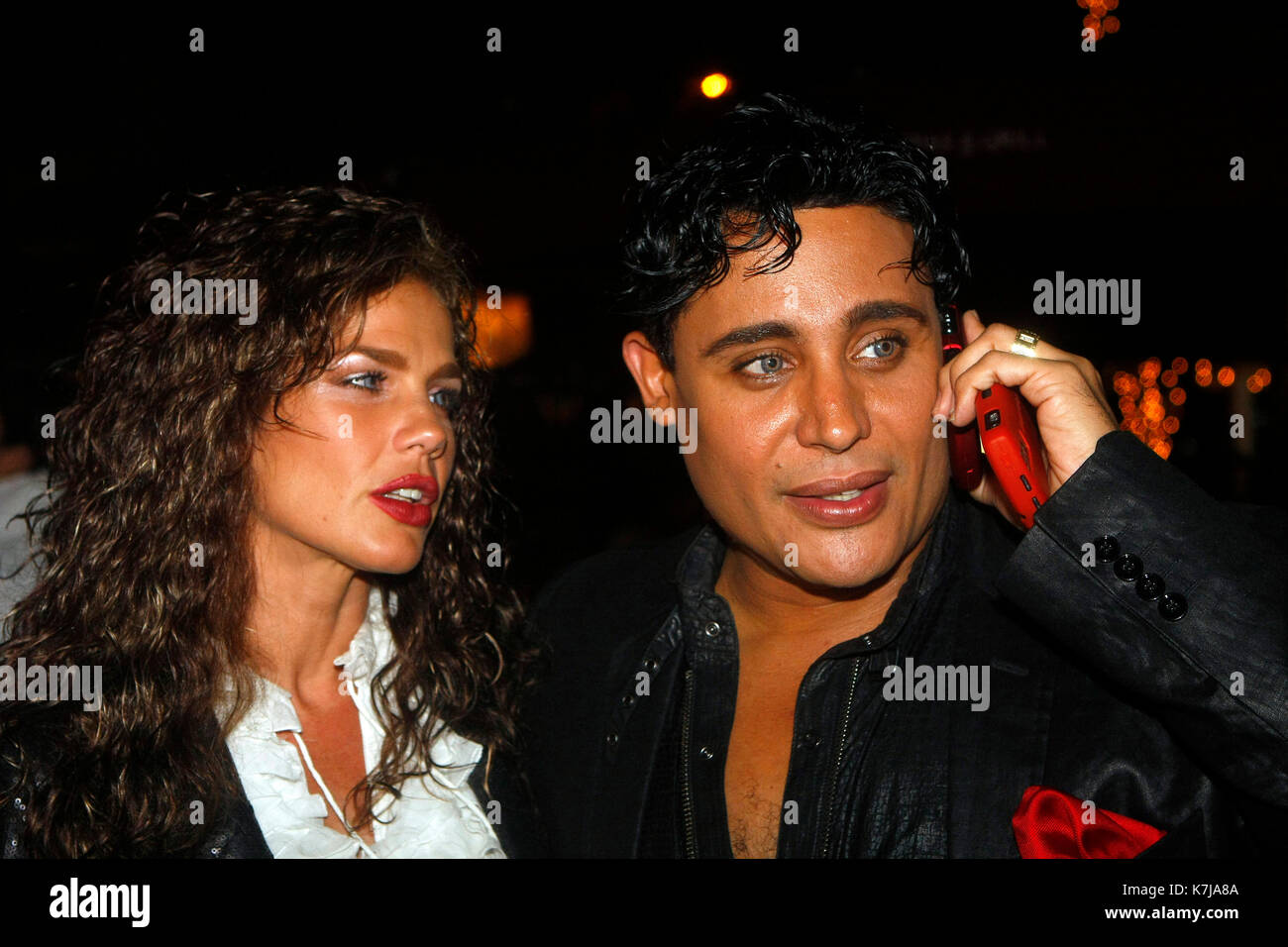 Miami, Floride - 18 janvier : Niurka Marcos vu avec son nouveau petit ami Eduardo Antonio au restaurant Maya à Miami, en Floride. 18 Janvier 2010.Credit: Majo Grossi/Mediapunch Banque D'Images