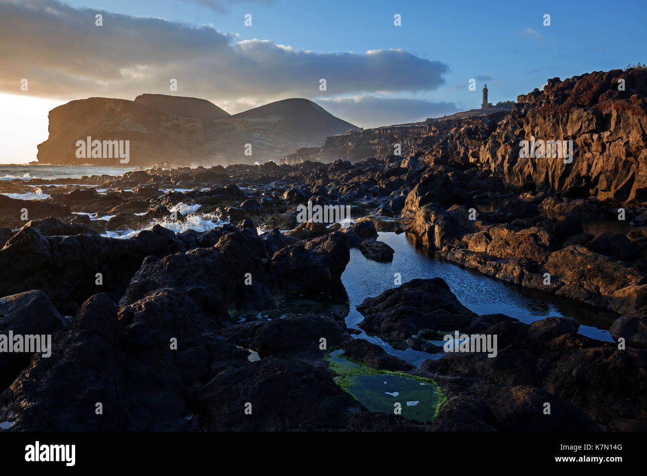 Pierre la Mer, paysage volcanique, volcan capelinhos, Ponta dos capelinhos, lumière du soir, capelo, île de Faial, Açores Banque D'Images