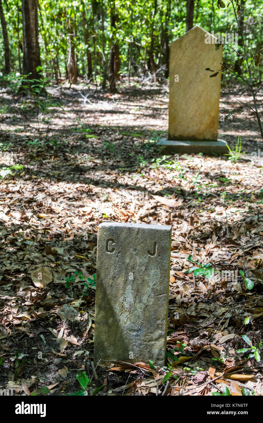 Charleston Caroline du Sud,Drayton Hall,plantation historique,préservation,cimetière d'esclaves,marqueurs de tombes,gravestones,SC170514237 Banque D'Images