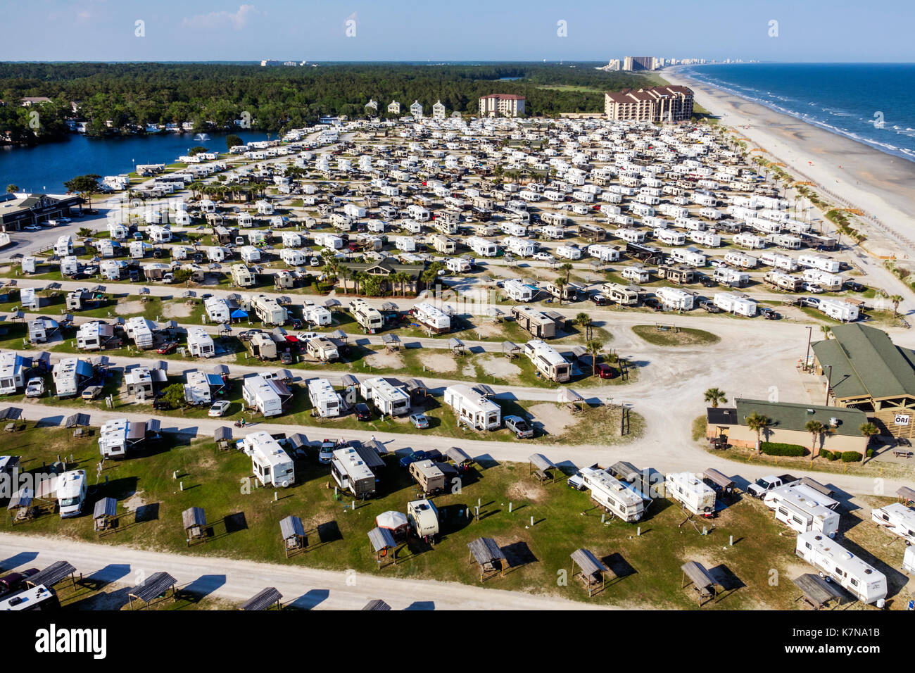 Caroline du Sud, Myrtle Beach RV Travel Park, véhicules récréatifs remorque caravane parking terrain de camping aérien au-dessus des remorques, Banque D'Images