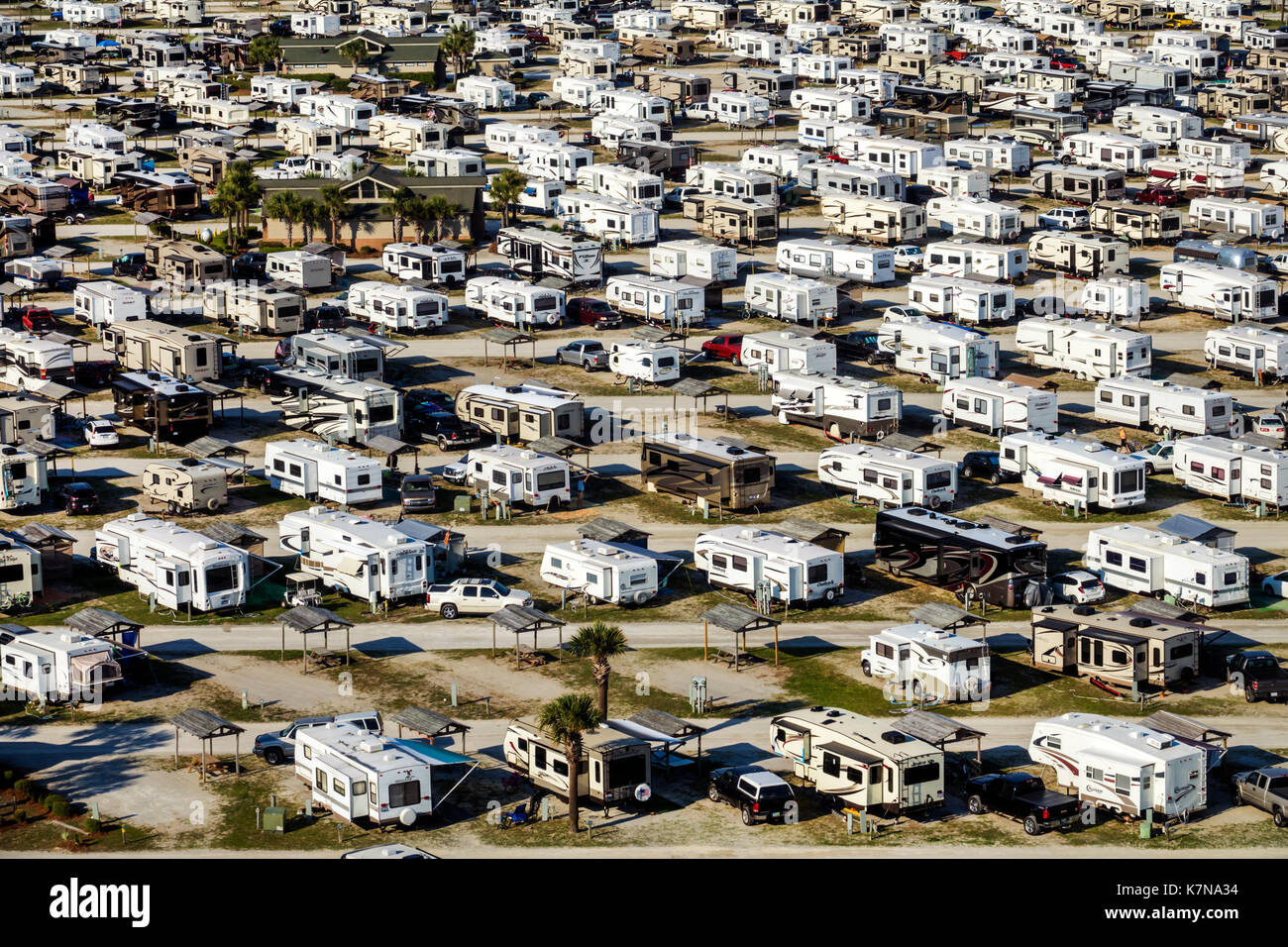 Caroline du Sud, Myrtle Beach RV Travel Park, véhicules récréatifs remorque caravane parking terrain de camping aérien au-dessus des remorques, Banque D'Images