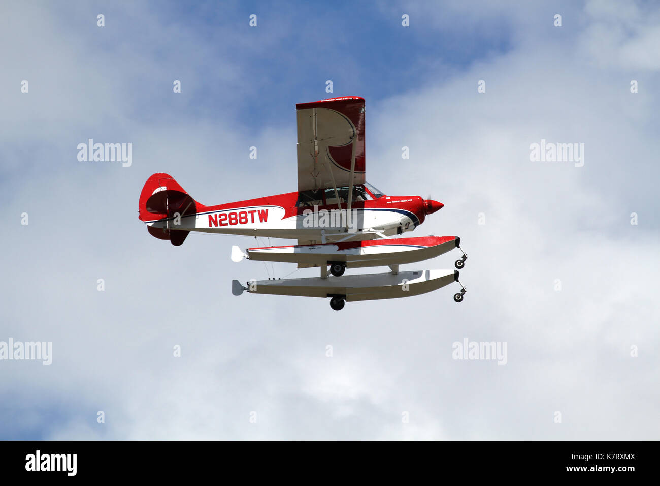 Akron, USA - 9 septembre : un avion aviat a-1c-180 à props et pistons airshow en cours à l'aéroport international d'Akron Fulton Banque D'Images