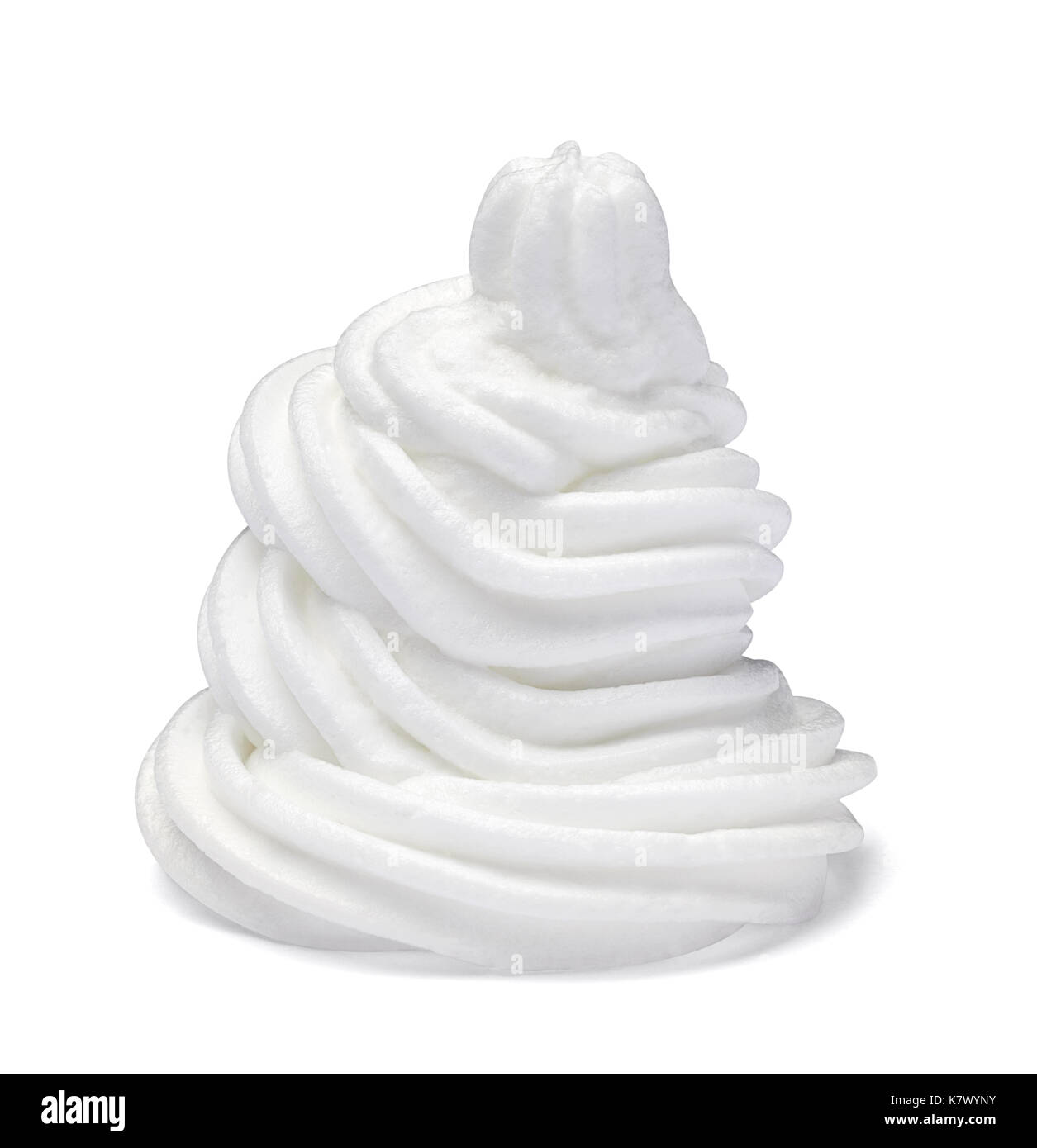 Gros plan d'une crème fouettée isolé sur fond blanc Banque D'Images