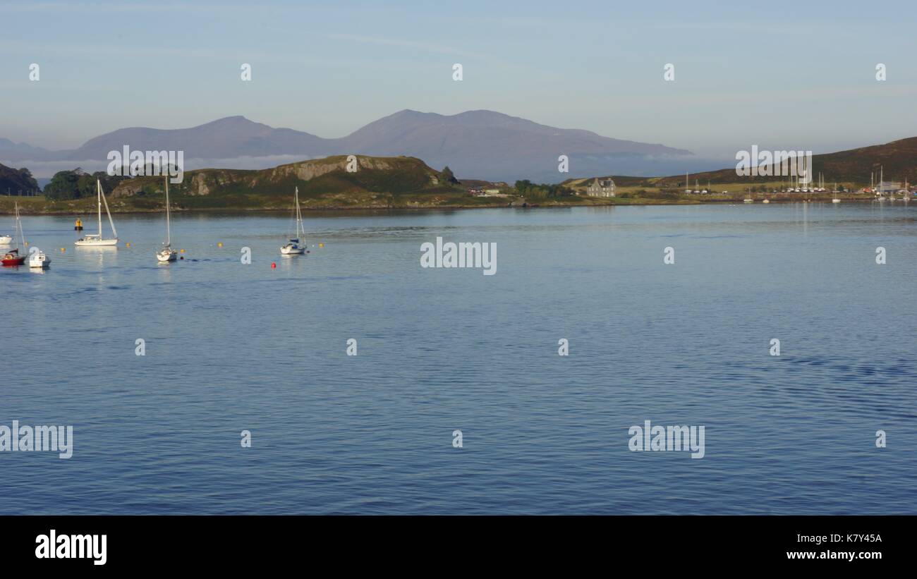 Ecosse, Oban, Mull, Tobermory, Ferry, Cal Mac, Clan Maclean, Maisons colorées, Port, pittoresque, St Andrews Cross, Gastronomie, alimentation de mer. Banque D'Images