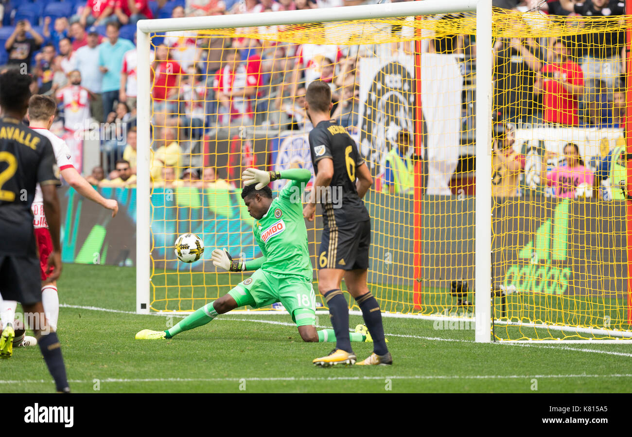 Harrison, nj usa - 17 septembre 2017 : gardien andre blake (18) de l'union de Philadelphie enregistre au cours de jeu régulière mls contre new york red bulls sur red bull arena match s'est terminé en match nul Banque D'Images