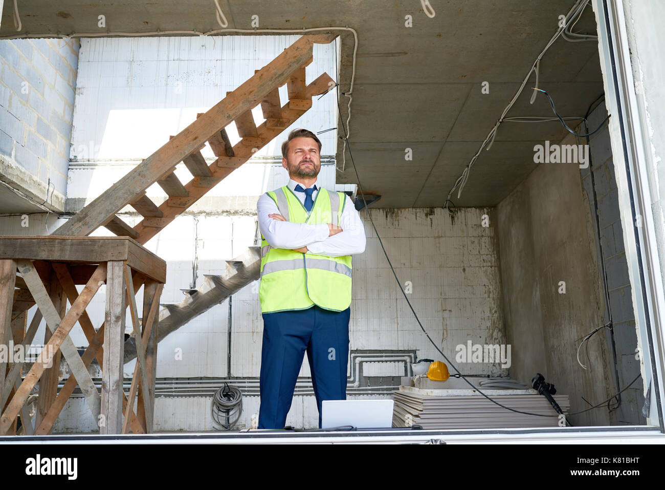 Homme barbu at Construction Site Banque D'Images