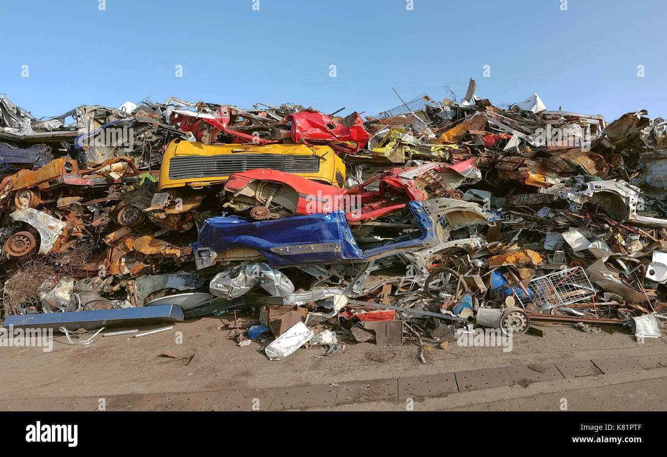 Voiture en panne Pile Recyclage Ferrailles Banque D'Images