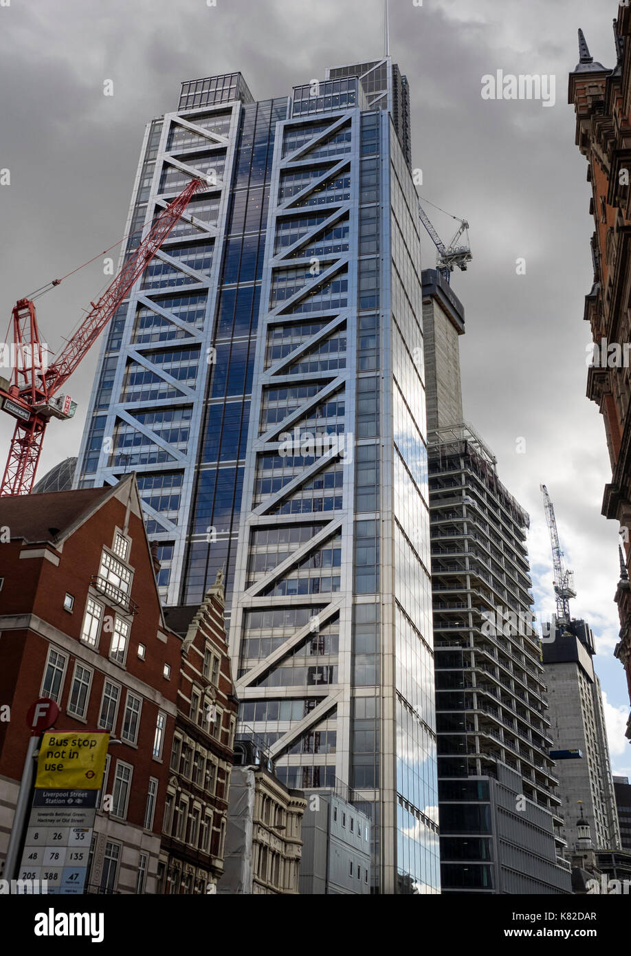 LONDRES, Royaume-Uni - 12 AOÛT 2017 : vue du gratte-ciel de la tour Heron (110 Bishopsgate). Banque D'Images