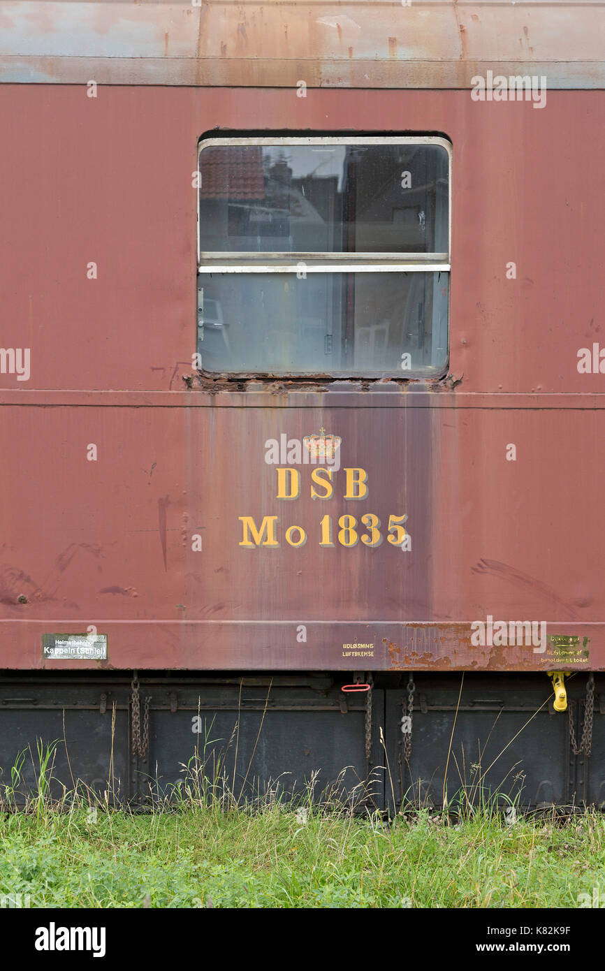 Vieux wagon à la gare de Suederbrarup, Schleswig-Holstein, Allemagne Banque D'Images