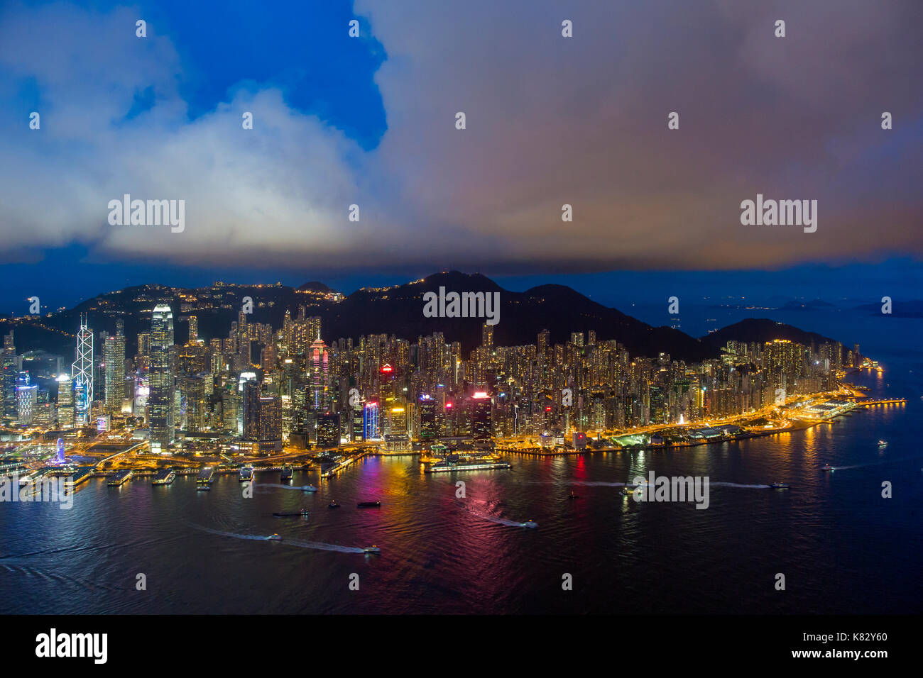 Concentrations élevées, Port et central de l'île de Hong Kong et le Pic Victoria, Hong Kong, Chine Banque D'Images