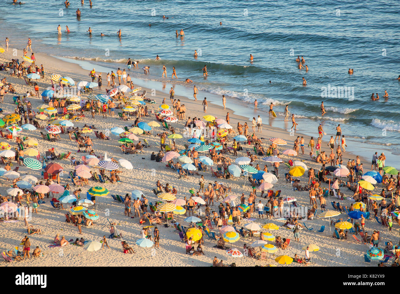 La plage d'Ipanema, Rio de Janeiro, Brésil, Amérique du Sud Banque D'Images