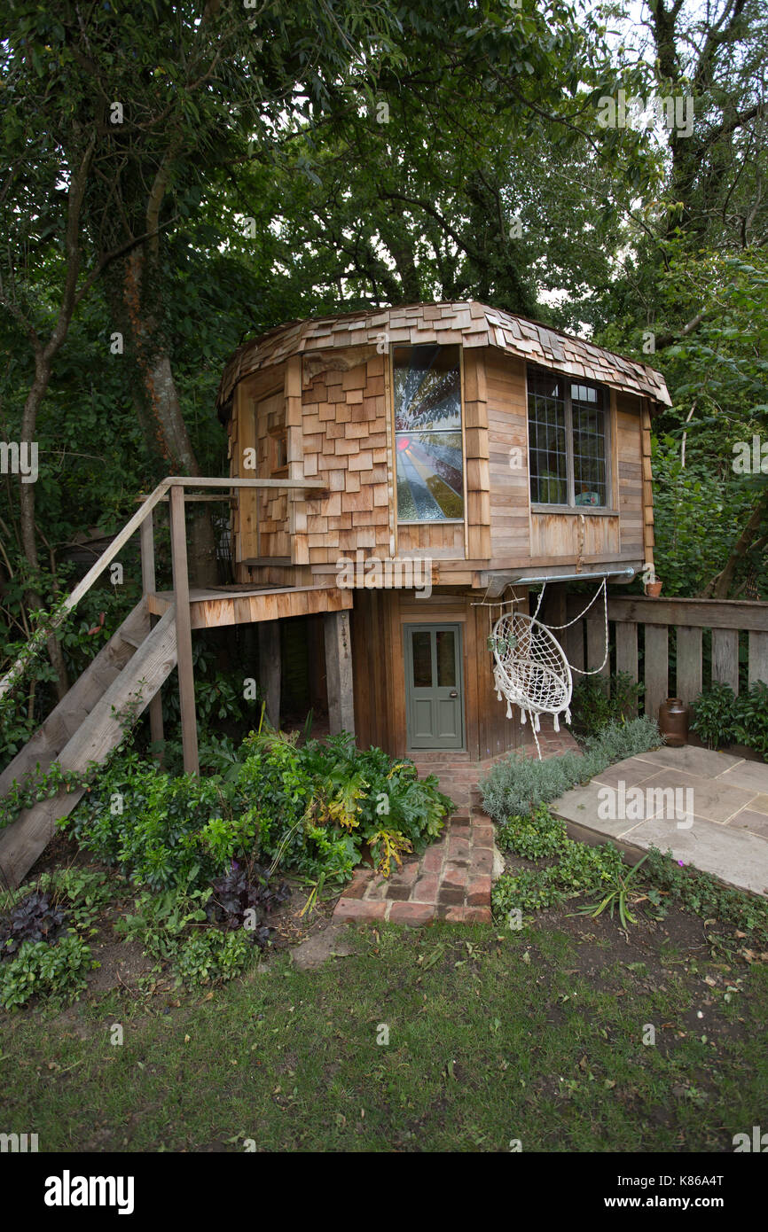 En forme de champignon magique tree house en chiddingfold, Surrey, conçu et construit par Ben swanborough nommé grand gagnant de la protection de l'année 2017, uk Banque D'Images