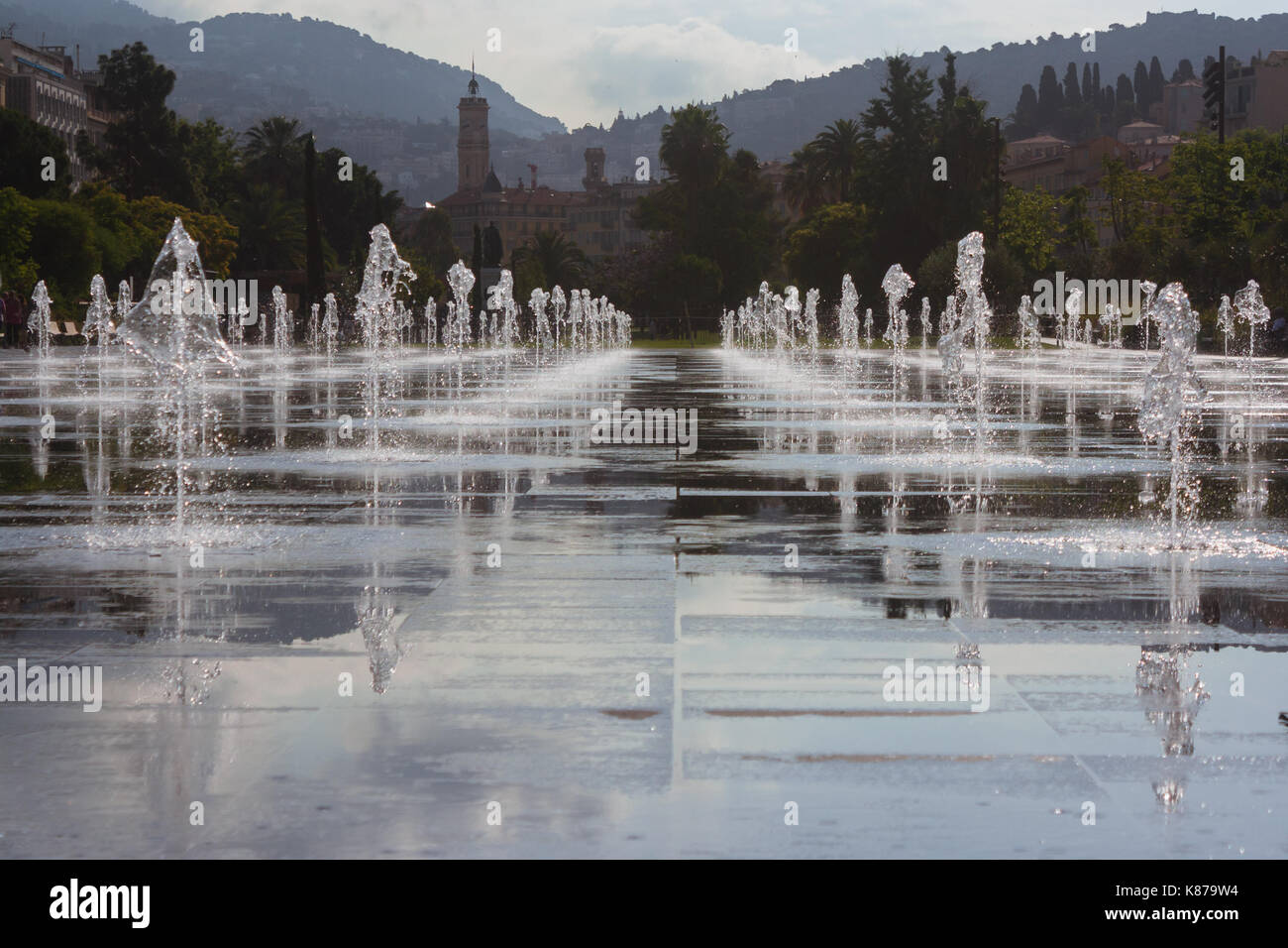 Miroir d'eau, Nice, France Photo Stock - Alamy