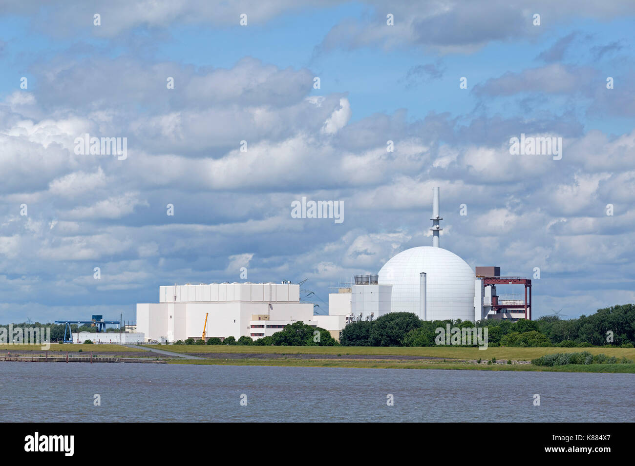 Centrale atomique Brokdorf, Rivière Elbe, Schleswig-Holstein, Allemagne Banque D'Images