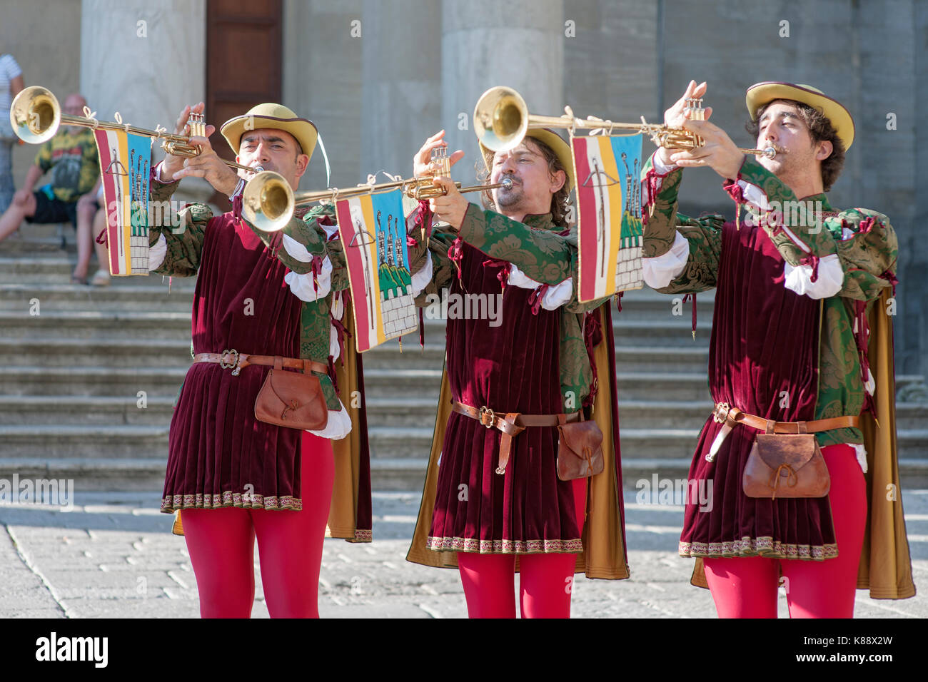 Medieval trumpet Banque de photographies et d'images à haute résolution -  Alamy