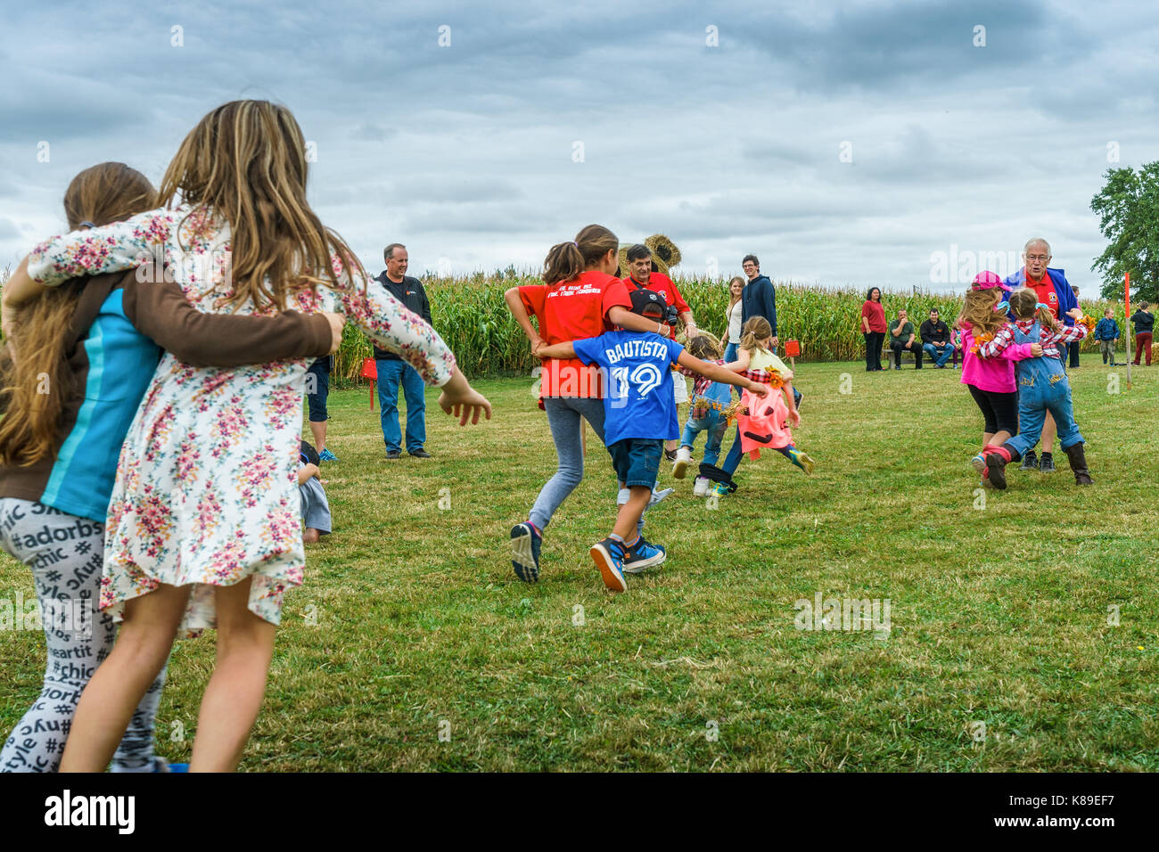 SUMMERSIDE, PRINCE EDWARD ISLAND, CANADA - 17 Sept : les concurrents s'exécuter dans la course à trois pieds à la journée portes ouvertes le 17 septembre, 2017 Crédit : Verena Matthieu/Alamy Live News Banque D'Images