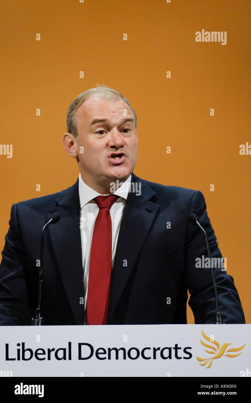 Bournemouth, Royaume-Uni. 18 Sep, 2017. Rt Hon Sir Edward Davey MP répond aux libéraux-démocrates à la Conférence d'automne au Centre International de Bournemouth, Bournemouth, Royaume-Uni - Lundi 18 septembre 2017. Photo : Ed Davey a parlé au cours de la vaincre le terrorisme, la protection des libertés civiles débat Crédit : Julie Edwards/Alamy Live News Banque D'Images