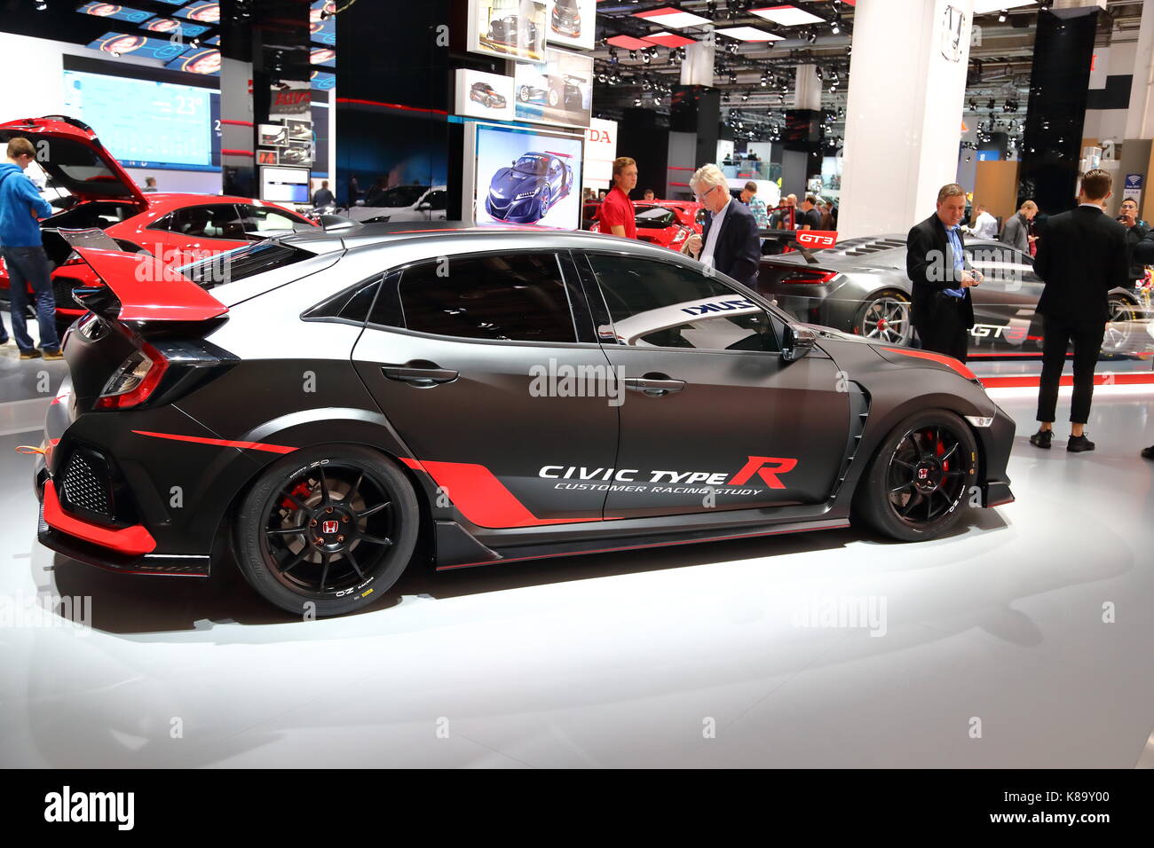 Les constructeurs du monde entier présentent leurs nouveaux modèles et concept-cars à l'occasion du salon de l'automobile voiture d'IAA de Francfort, Allemagne Banque D'Images
