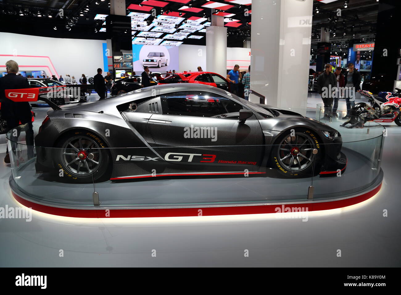 Les constructeurs du monde entier présentent leurs nouveaux modèles et concept-cars à l'occasion du salon de l'automobile voiture d'IAA de Francfort, Allemagne Banque D'Images