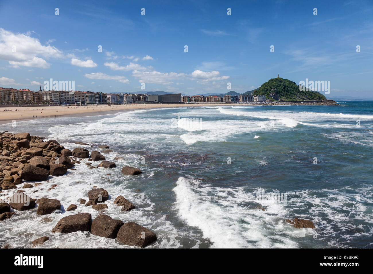 San Sebastian, Espagne - juin 7, 2017 : la plage de Zurriola à San Sebastian, Donostia. Pays basque, Espagne Banque D'Images