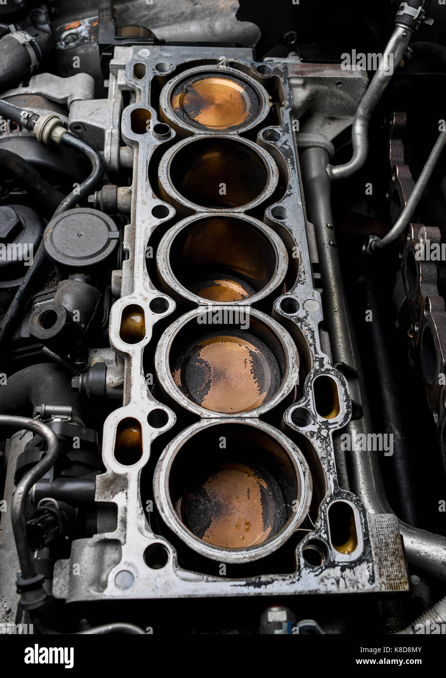 Dans le bloc moteur Volvo Ford Focus RS montrant les pistons Banque D'Images