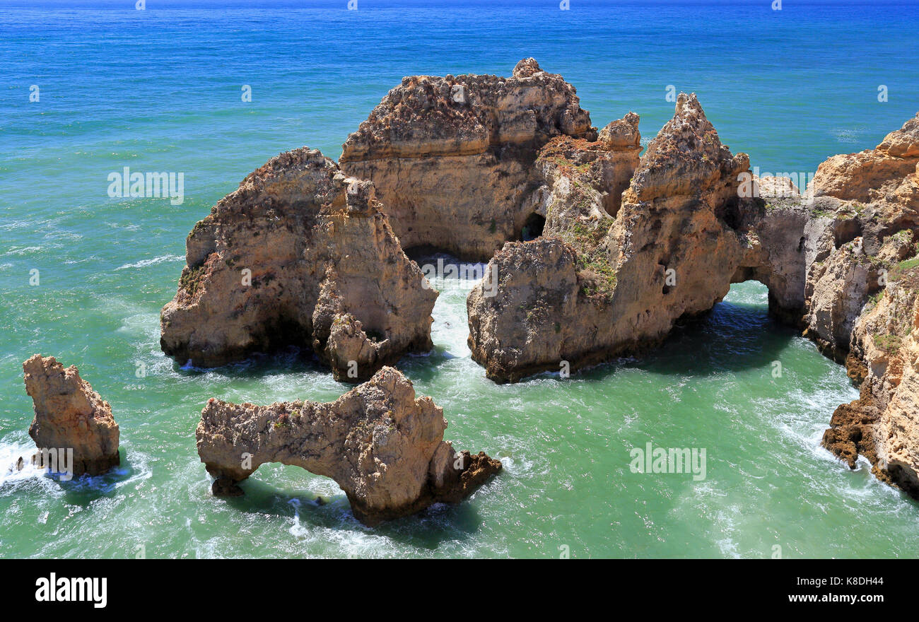 Rivage de l'océan Atlantique à Ponta da piedale point, Algarve, Portugal. Vue aérienne Banque D'Images