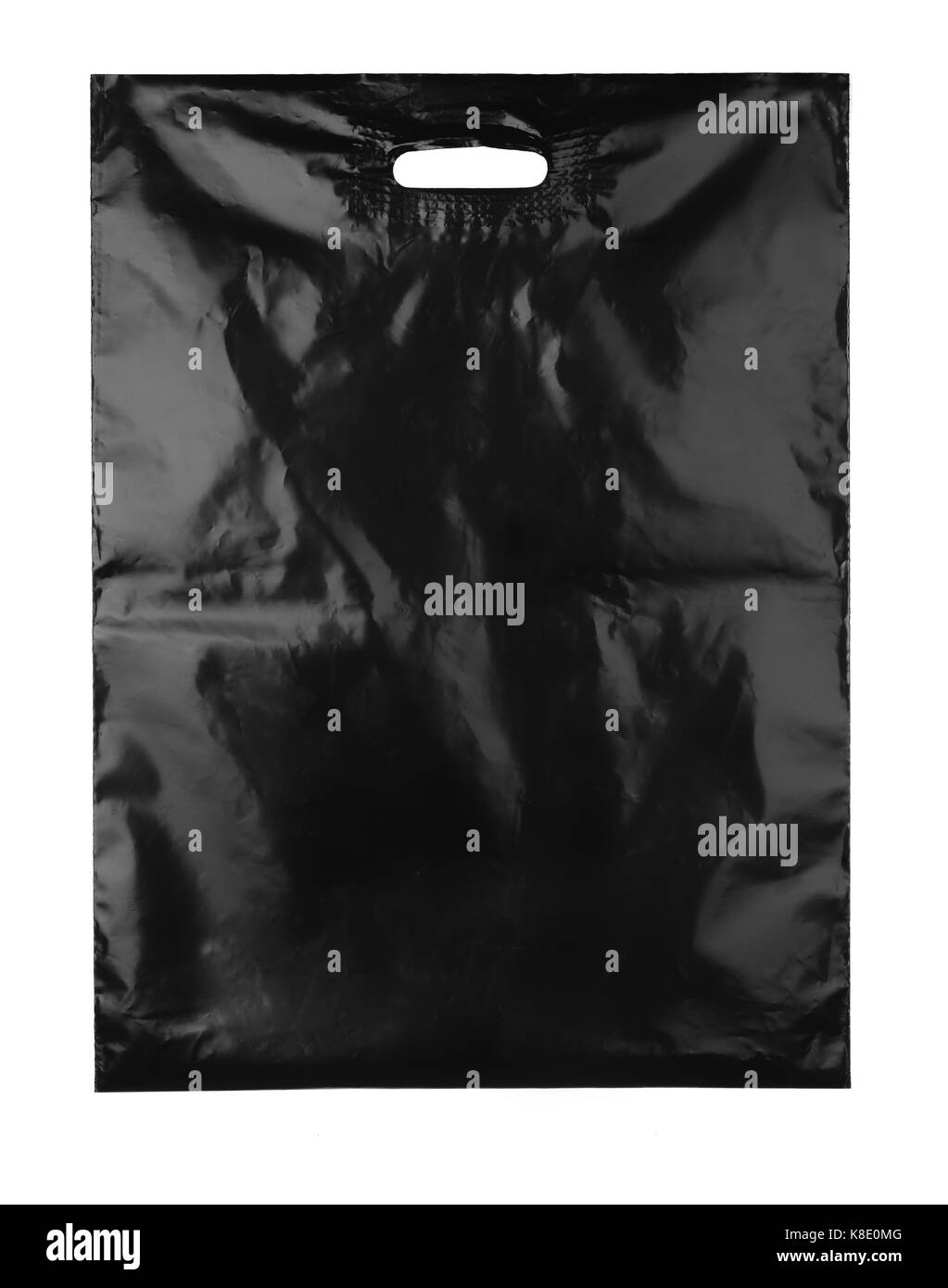 Vue avant du sac en plastique blanc avec poignée isolated on white Banque D'Images