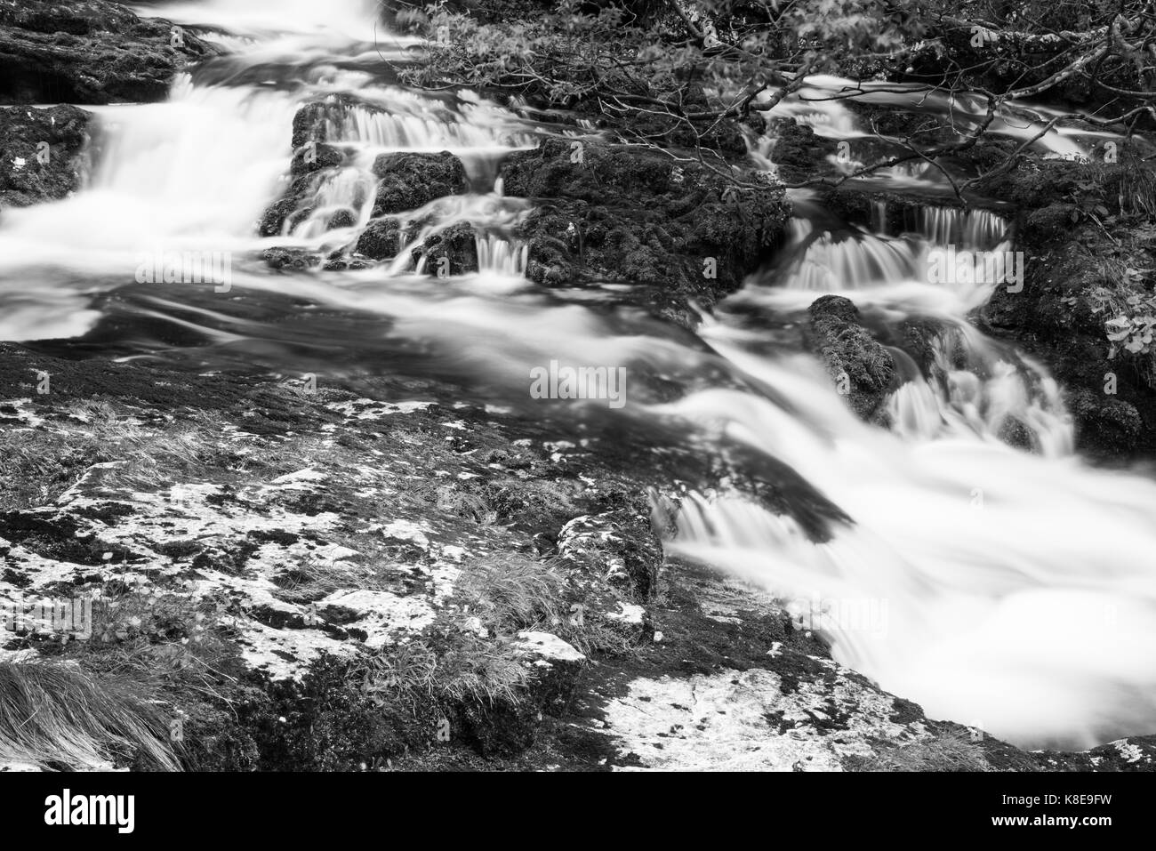 Jeux d'eau. stream et soie Banque D'Images