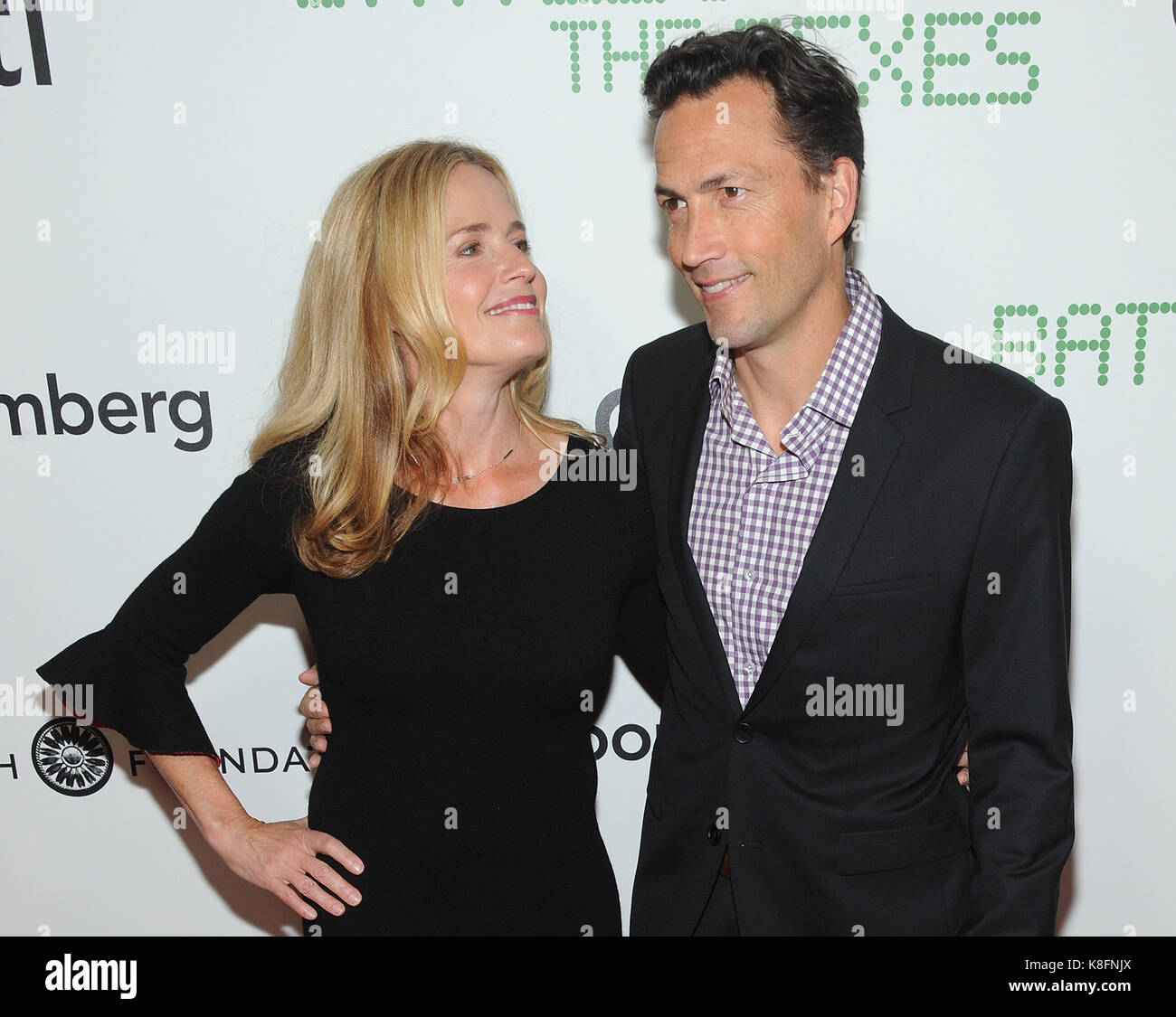 New York, NY, États-Unis. 19 septembre 2017. Elisabeth Shue et andrew Shue assistent à la projection de la « Bataille Des Sexes » à New York au Théâtre SVA le 19 septembre 2017 à New York. Crédit : John Palmer/Media Punch/Alay Live News Banque D'Images New York, NY, États-Unis. 19 septembre 2017. Elisabeth Shue et andrew Shue assistent à la projection de la « Bataille Des Sexes » à New York au Théâtre SVA le 19 septembre 2017 à New York. Crédit : John Palmer/Media Punch/Alay Live News Banque D'Images