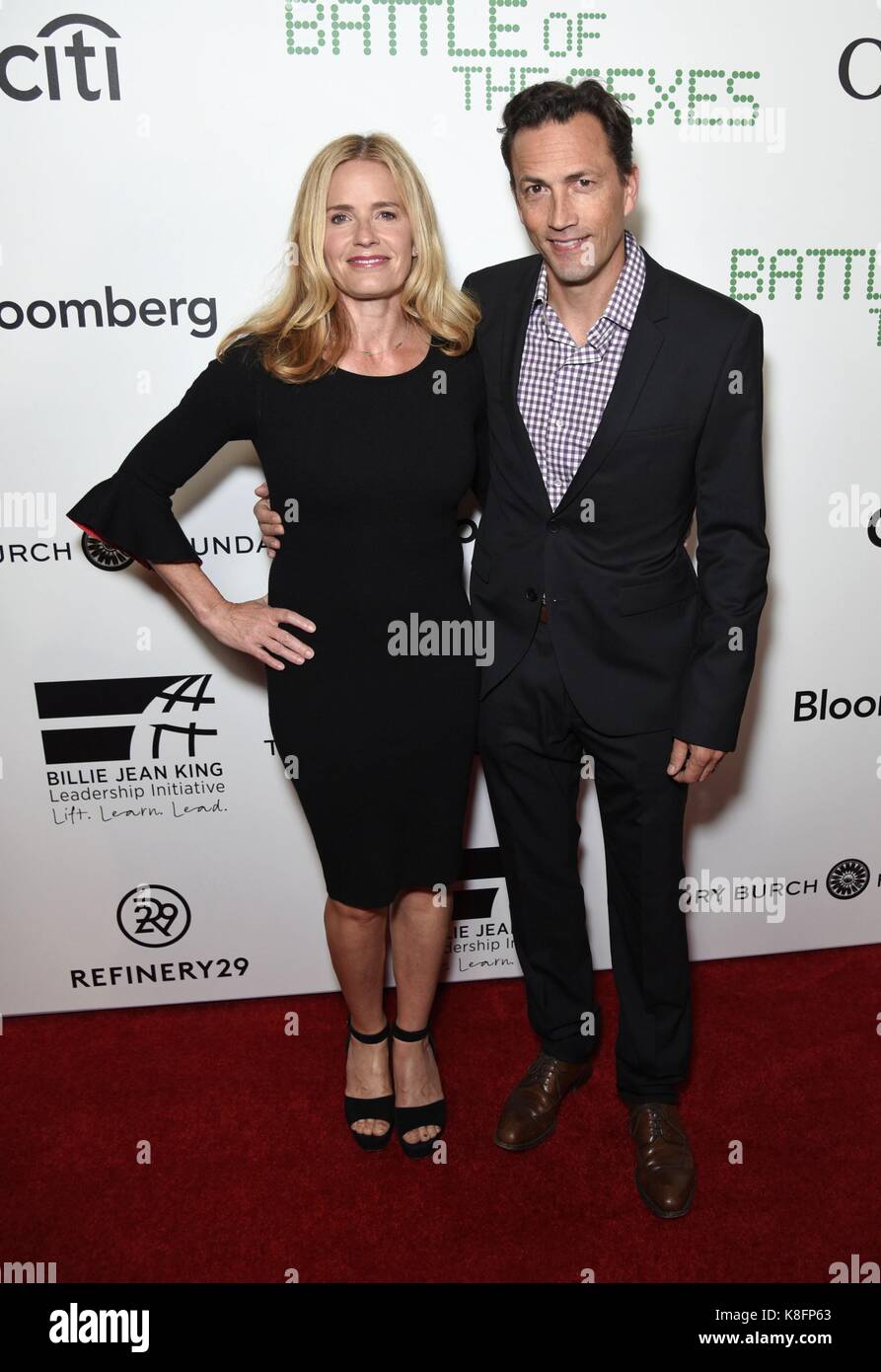 New York, NY, USA. Sep 19, 2017. Elisabeth Shue, Andrew shue aux arrivées de bataille des sexes le dépistage, la School of visual arts (SVA) theatre, New York, NY Le 19 septembre 2017. crédit : Derek storm/everett collection/Alamy live news Banque D'Images New York, NY, USA. Sep 19, 2017. Elisabeth Shue, Andrew shue aux arrivées de bataille des sexes le dépistage, la School of visual arts (SVA) theatre, New York, NY Le 19 septembre 2017. crédit : Derek storm/everett collection/Alamy live news Banque D'Images