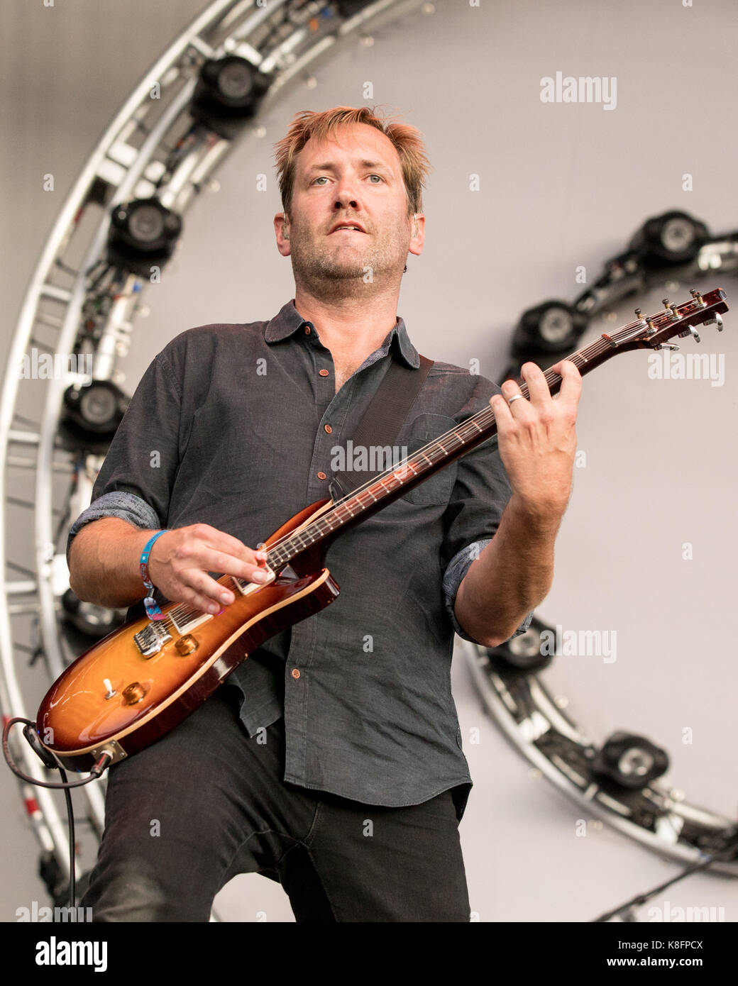 Chicago, Illinois, USA. Sep 17, 2017 Dave knudson de minus the bear pendant riot fest festival de musique au douglas park à Chicago, Illinois crédit : daniel deslover/zuma/Alamy fil live news Banque D'Images