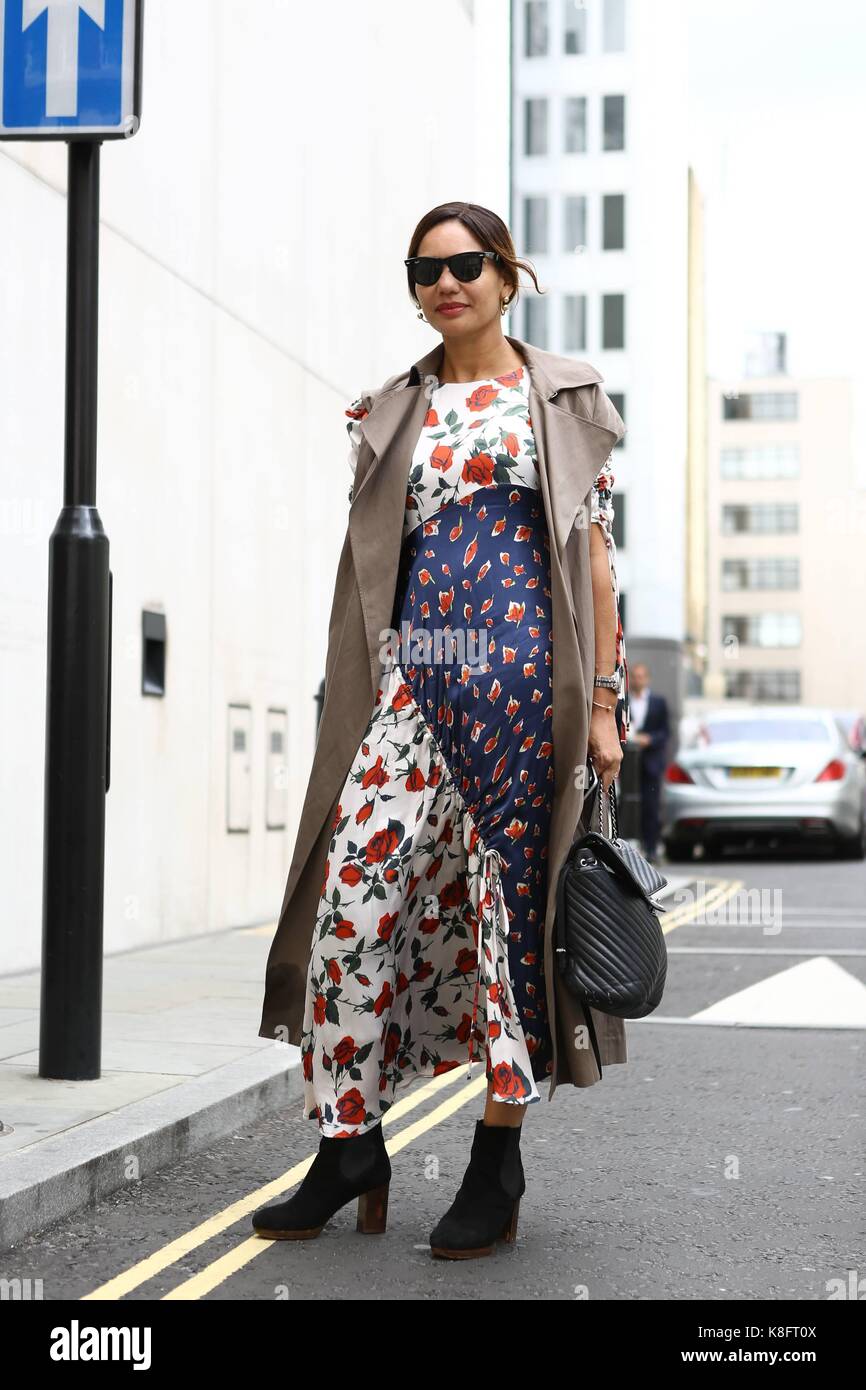 Lydia king, l'achat de vêtements pour femmes et de merchandising directeur  à Selfridges, posant à l'extérieur de l'erdem défilé lors de la London  fashion week - sept 18, 2017 - Photo :
