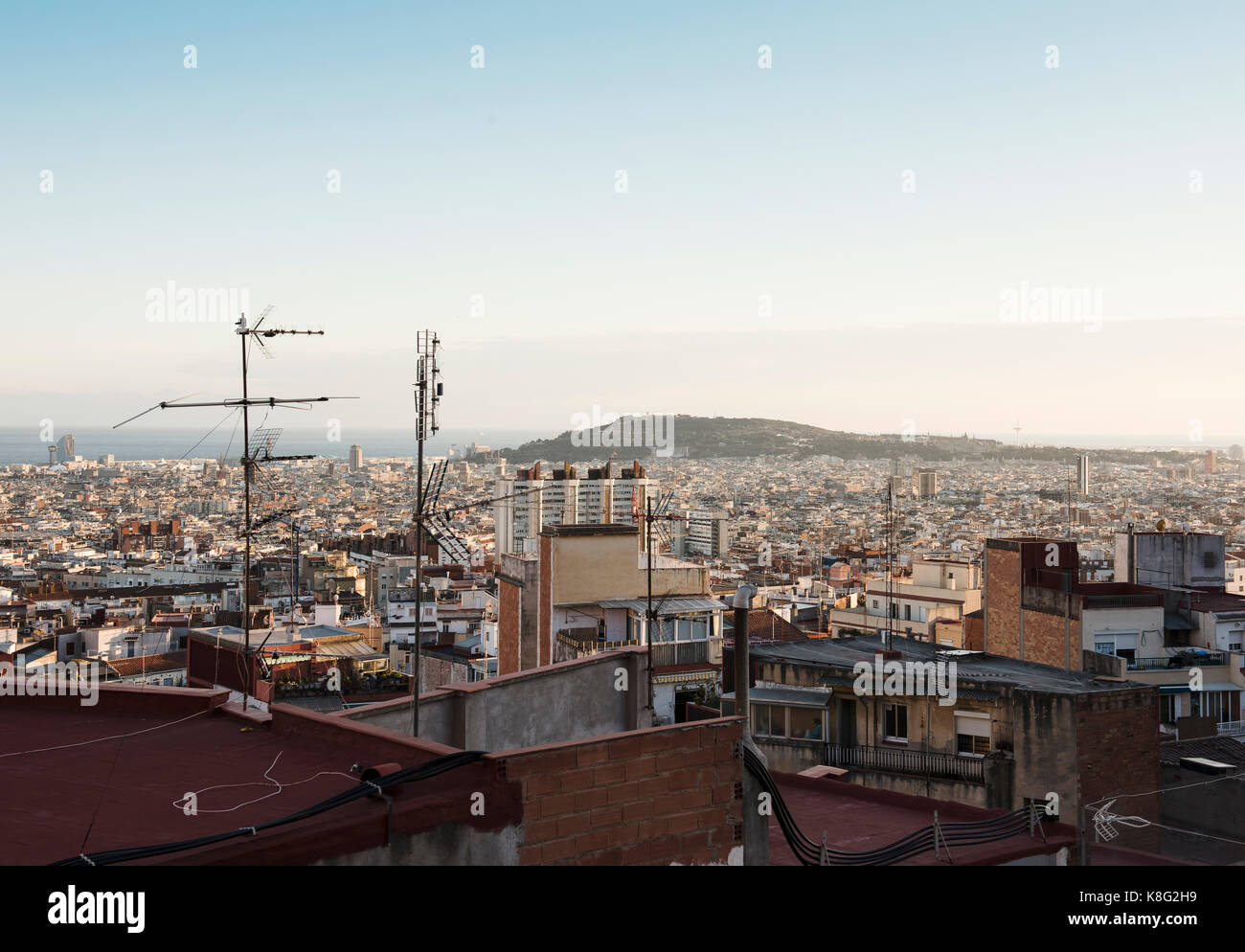 Cityscape view avec antennes sur le toit, Barcelone, Espagne Banque D'Images