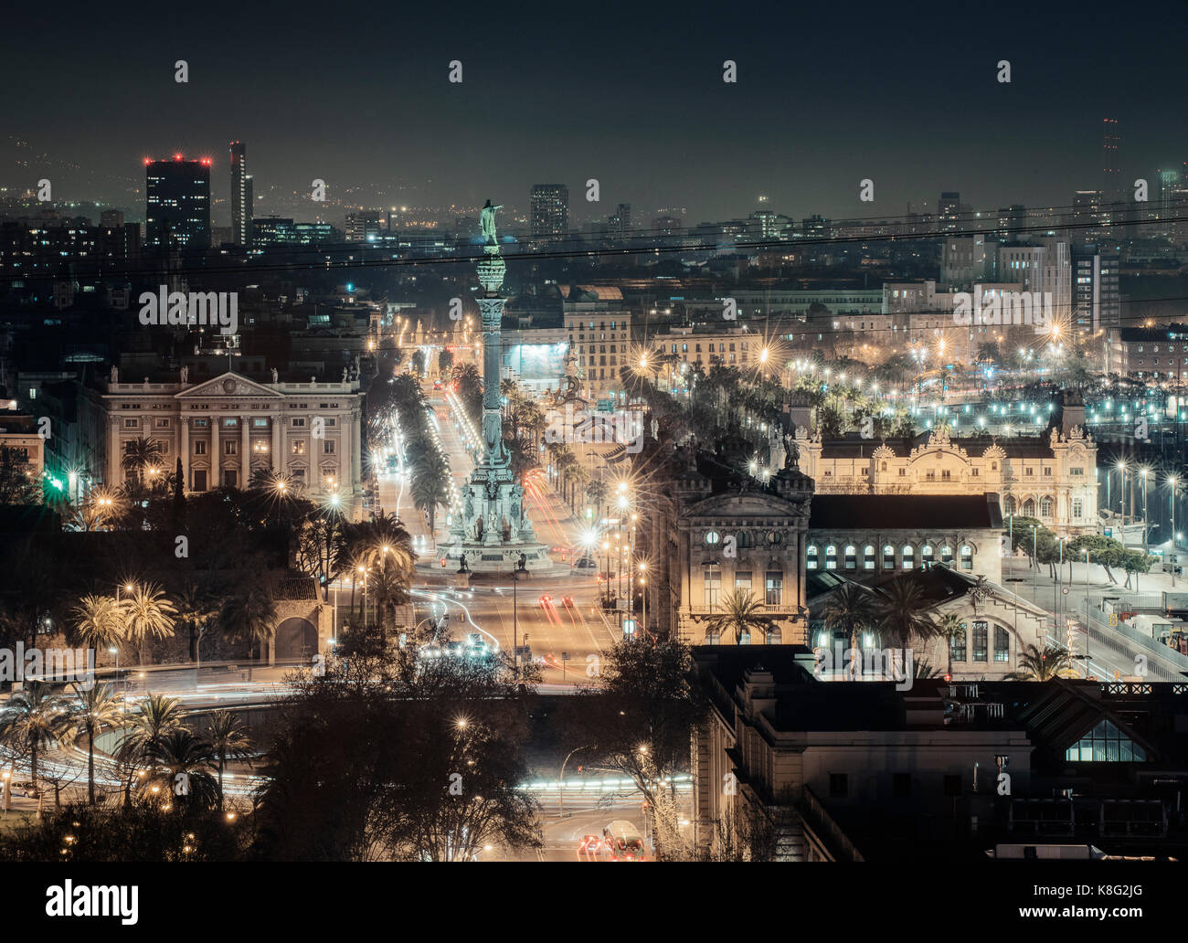 Vue de la ville de nuit, Barcelone, Catalogne, Espagne Banque D'Images Vue de la ville de nuit, Barcelone, Catalogne, Espagne Banque D'Images