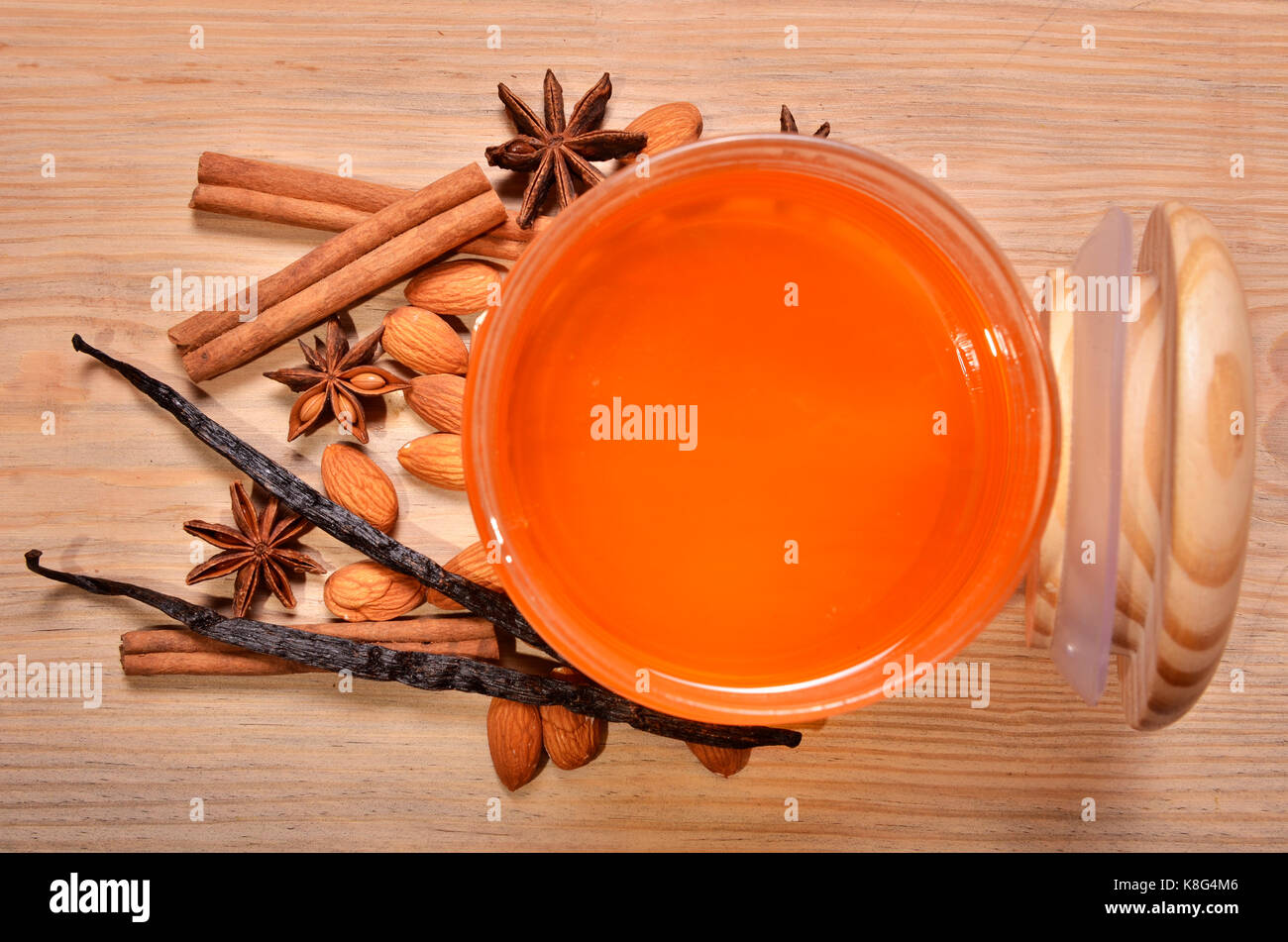 Pot de miel et stick pour le miel Banque D'Images