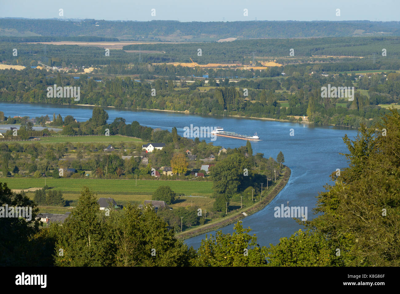 Vue panoramique sur Barneville-sur-Seine (France), ville appartenant au "Parc Naturel Régional du Parc naturel des boucles de la Seine Normande" Banque D'Images