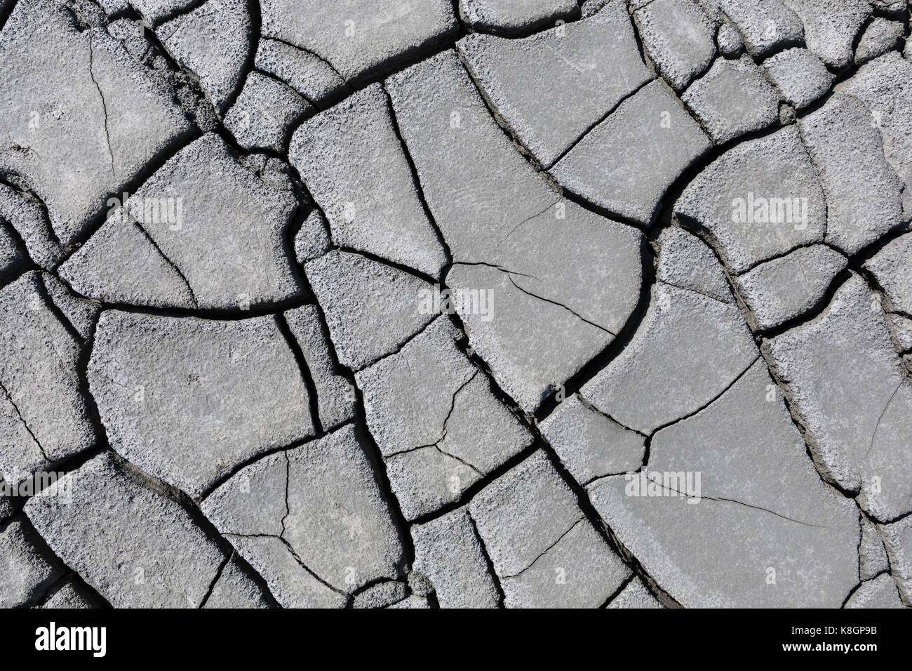 Le sol sèche et crevassée les volcans de boue de berca Banque D'Images