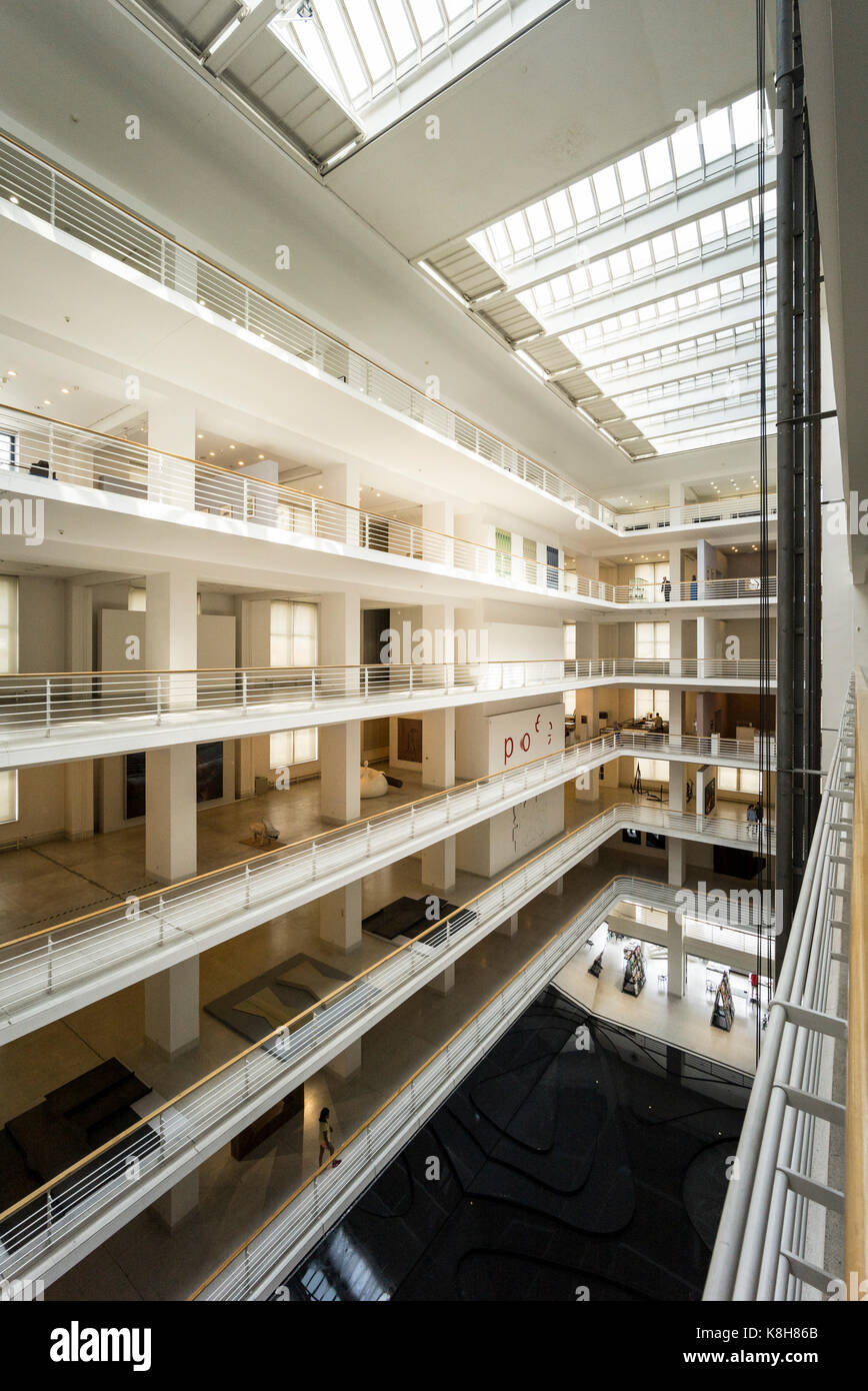 Prague. République tchèque. Palais des Expositions (Veletrzní palác), le logement de la Galerie Nationale à Prague (Národní galerie v Praze), conçu par l'Arkien Banque D'Images