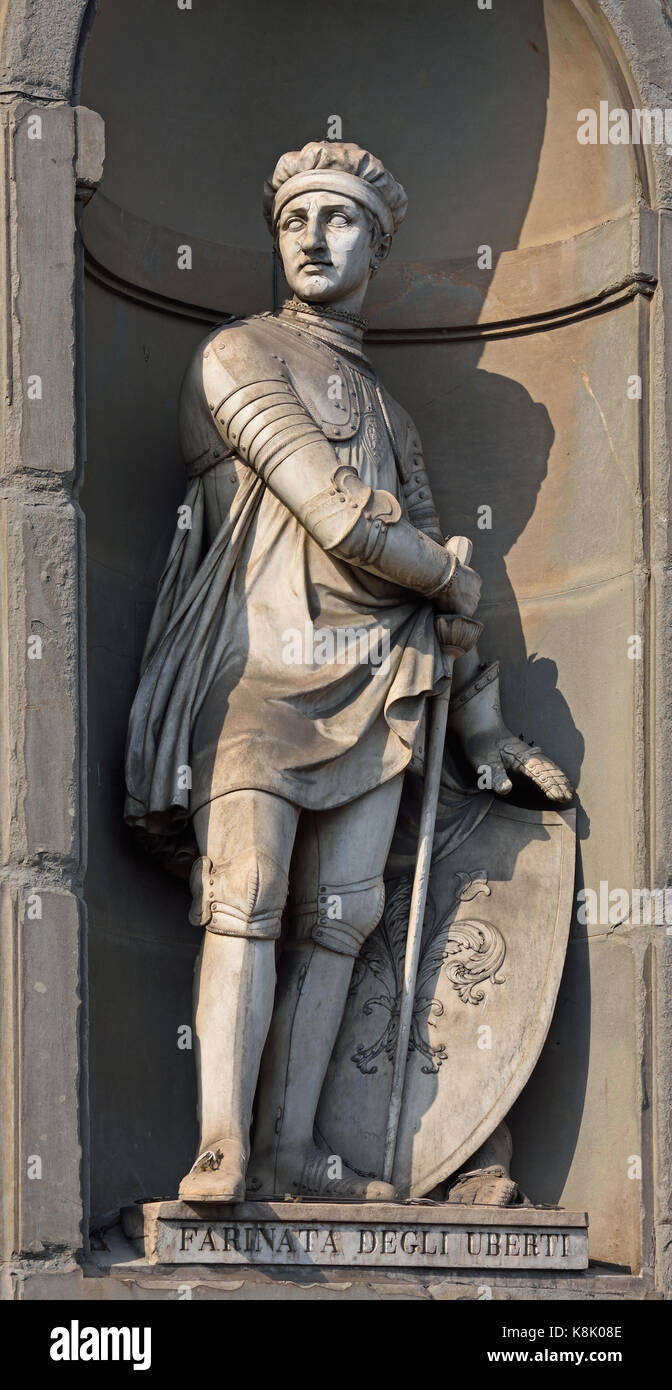 Farinata degli 1212 -1264 ( vrai nom de la Baume degli Uberti ('aristocrate et chef militaire, considéré par certains de ses contemporains d'être un hérétique. On se souvient de lui surtout pour son apparition dans l'Enfer de Dante Alighieri ) statue à la Galerie des Offices à Florence, Toscane Italie. Banque D'Images