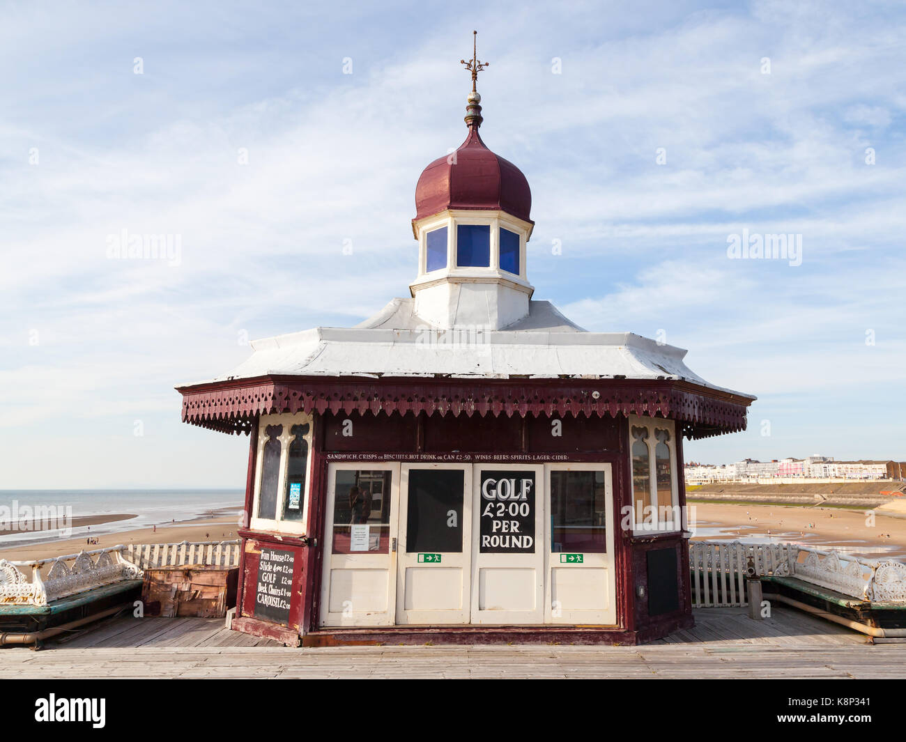 Vue d'un décrochage sur un quai à Blackpool. Banque D'Images