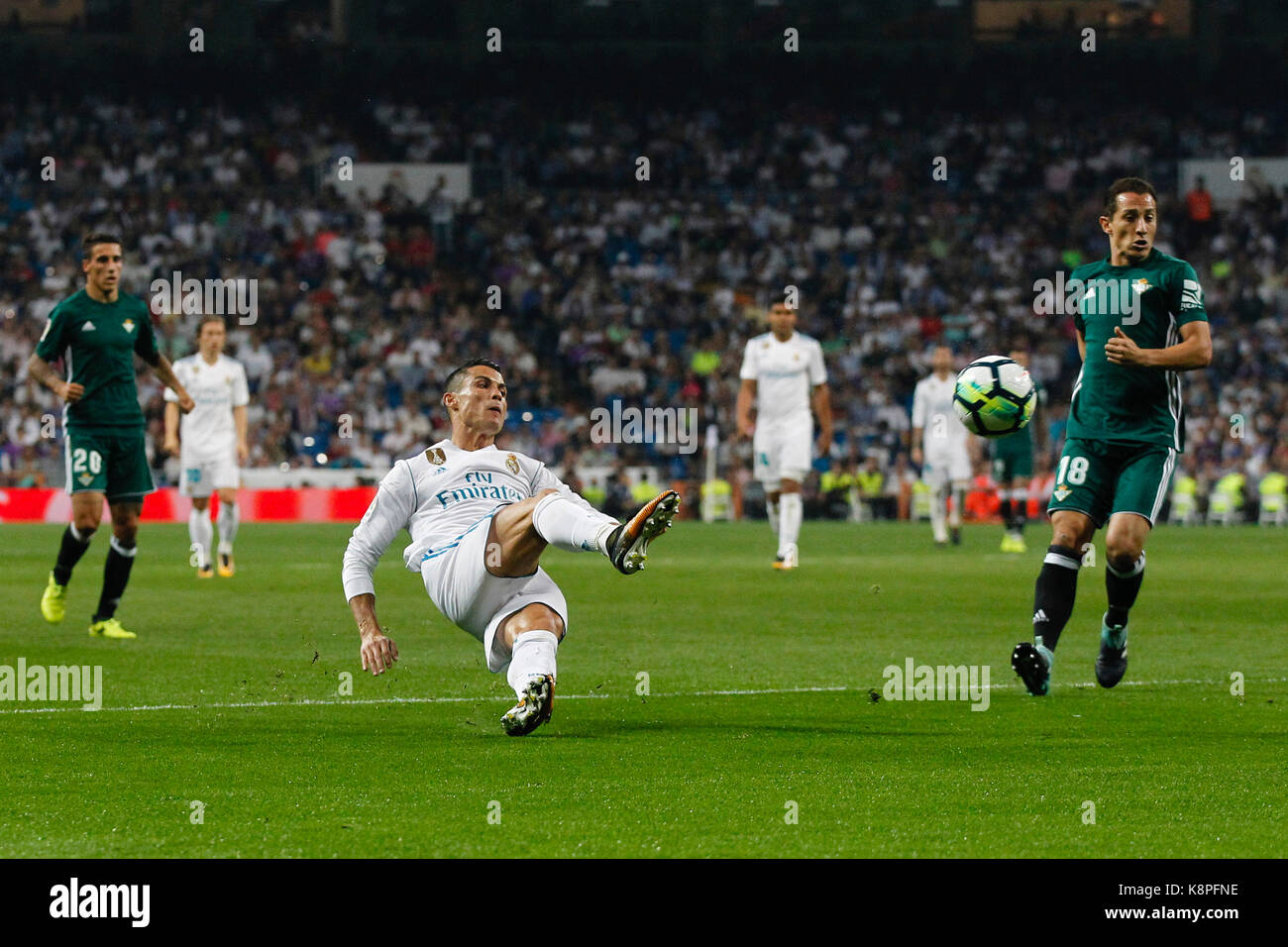 Cristiano Ronaldo dos Santos (7) joueur du Real Madrid. La Liga entre le Real Madrid CF vs Betis au Santiago Bernabeu à Madrid, Espagne, le 20 septembre 2017 . Más Información Gtres Crédit : Comuniación sur ligne, S.L./Alamy Live News Banque D'Images