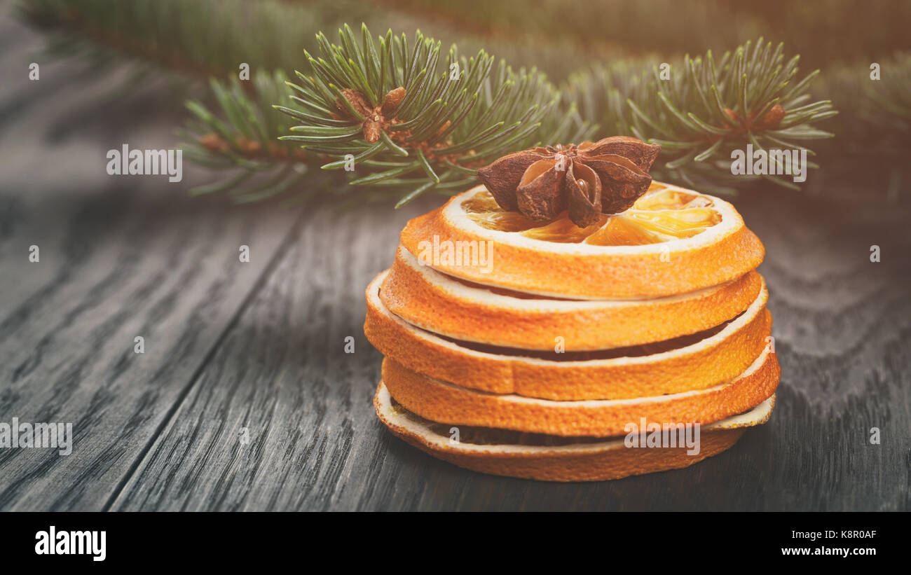 Tranches d'orange séchée à l'étoile d'anis Banque D'Images