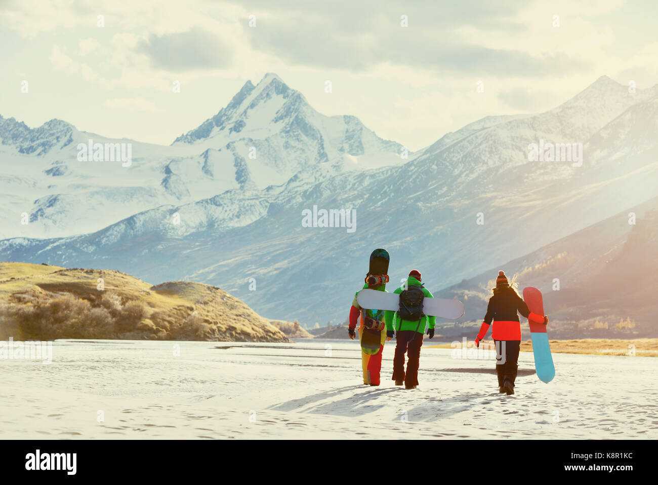 Amis snowboarder groupe ski concept Banque D'Images