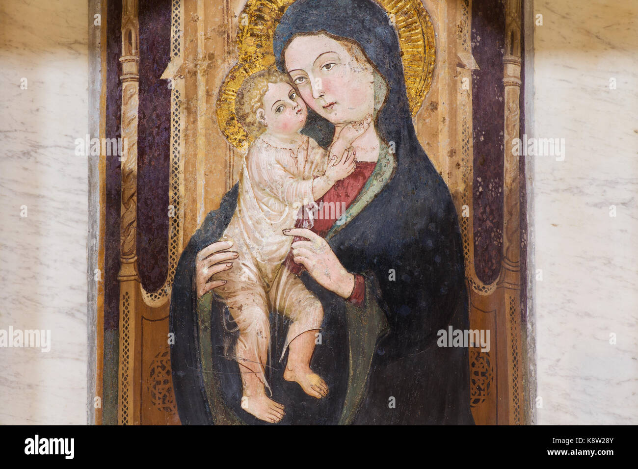 Santa Maria in Aracoeli - Madonna del Rifugio Banque D'Images