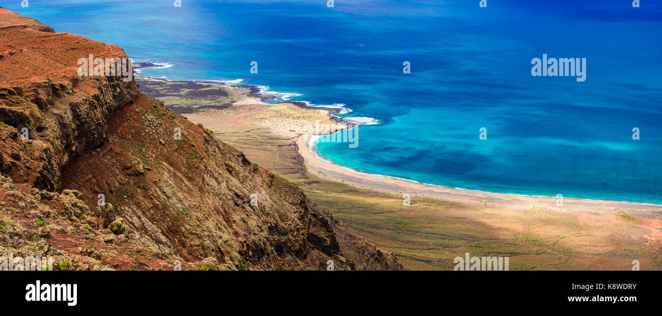 L'île de Lanzarote dans la nature incroyable,hôtellerie,Espagne.vue panoramique de mirador del rio. Banque D'Images